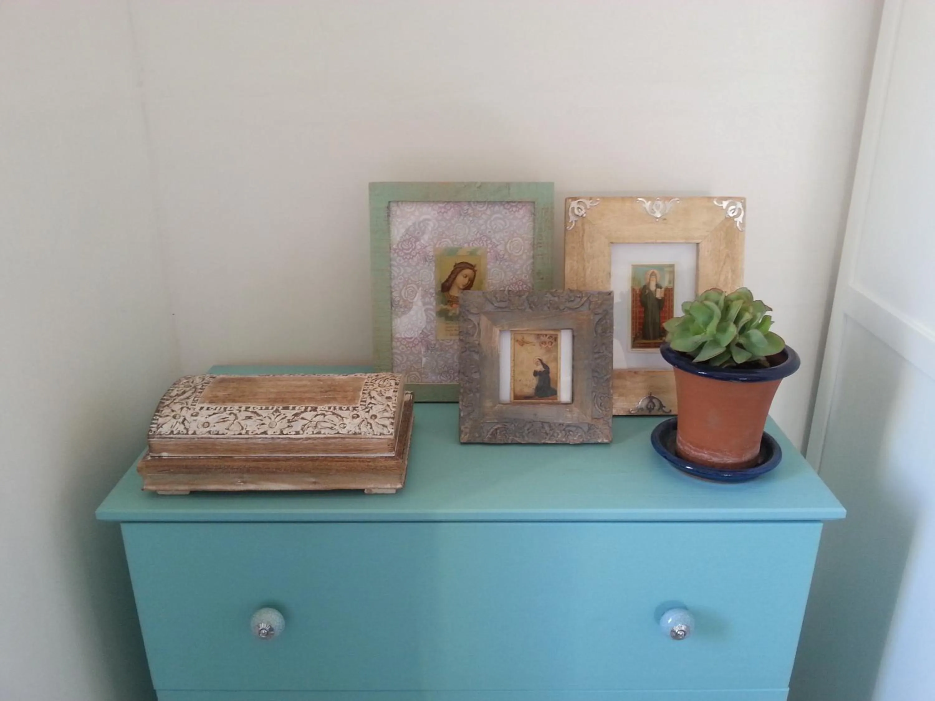 Decorative detail in The Proud Garden