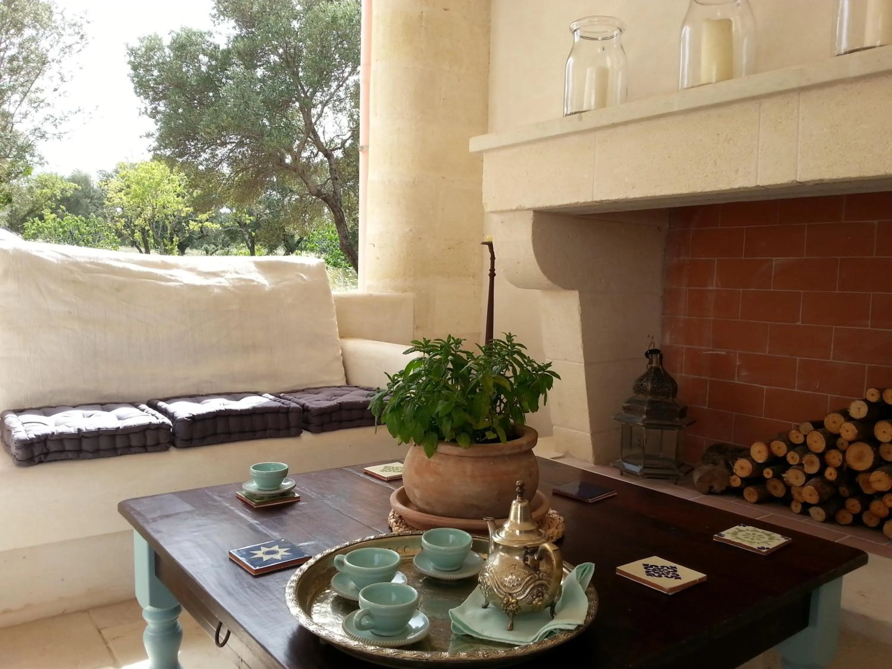 Communal lounge/ TV room in The Proud Garden