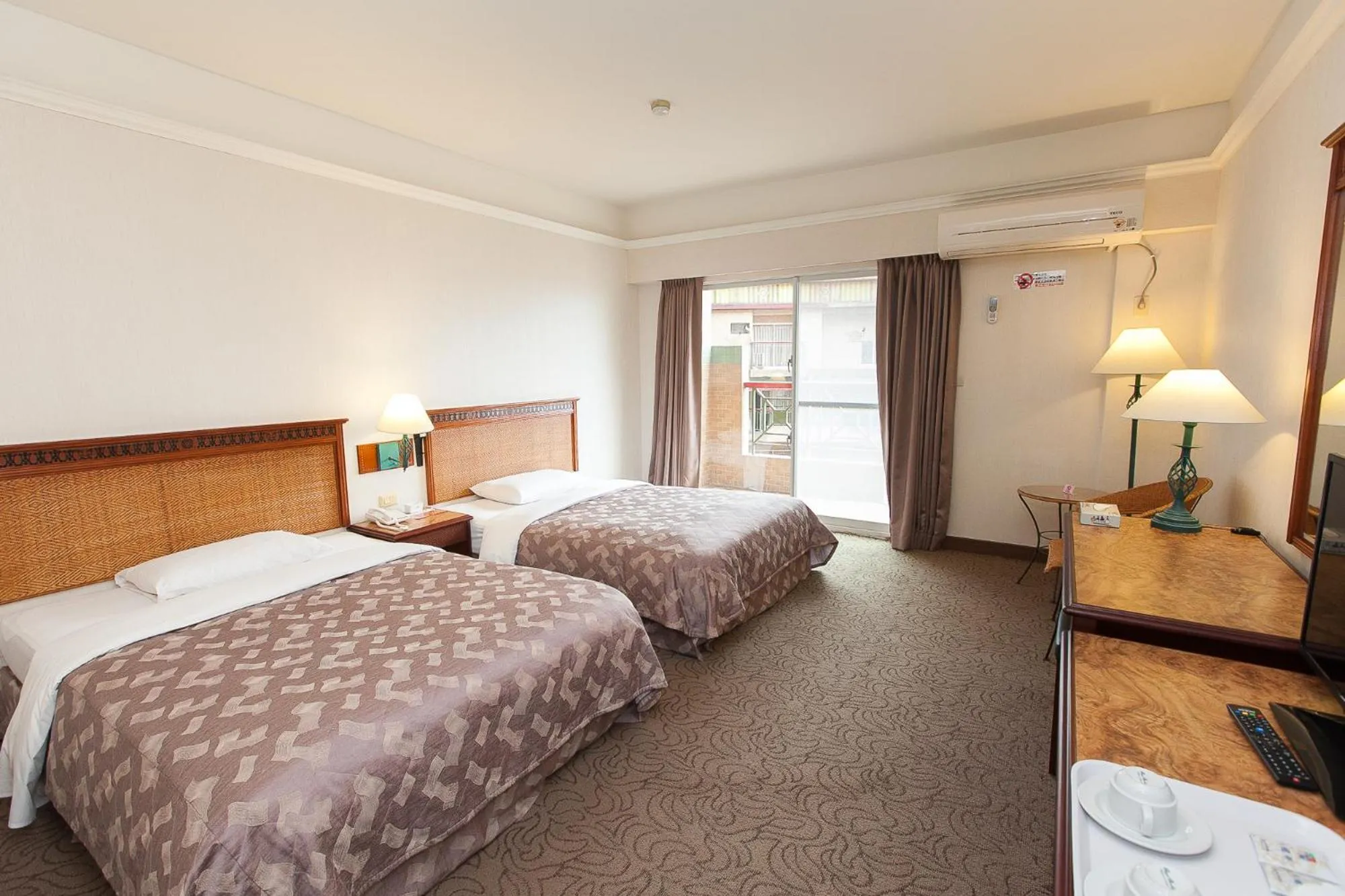 Photo of the whole room in Hoya Hotel