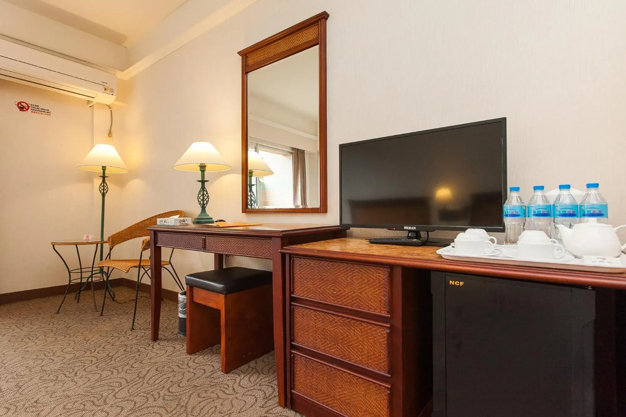 Photo of the whole room in Hoya Hotel Photo of the whole room in Hoya Hotel