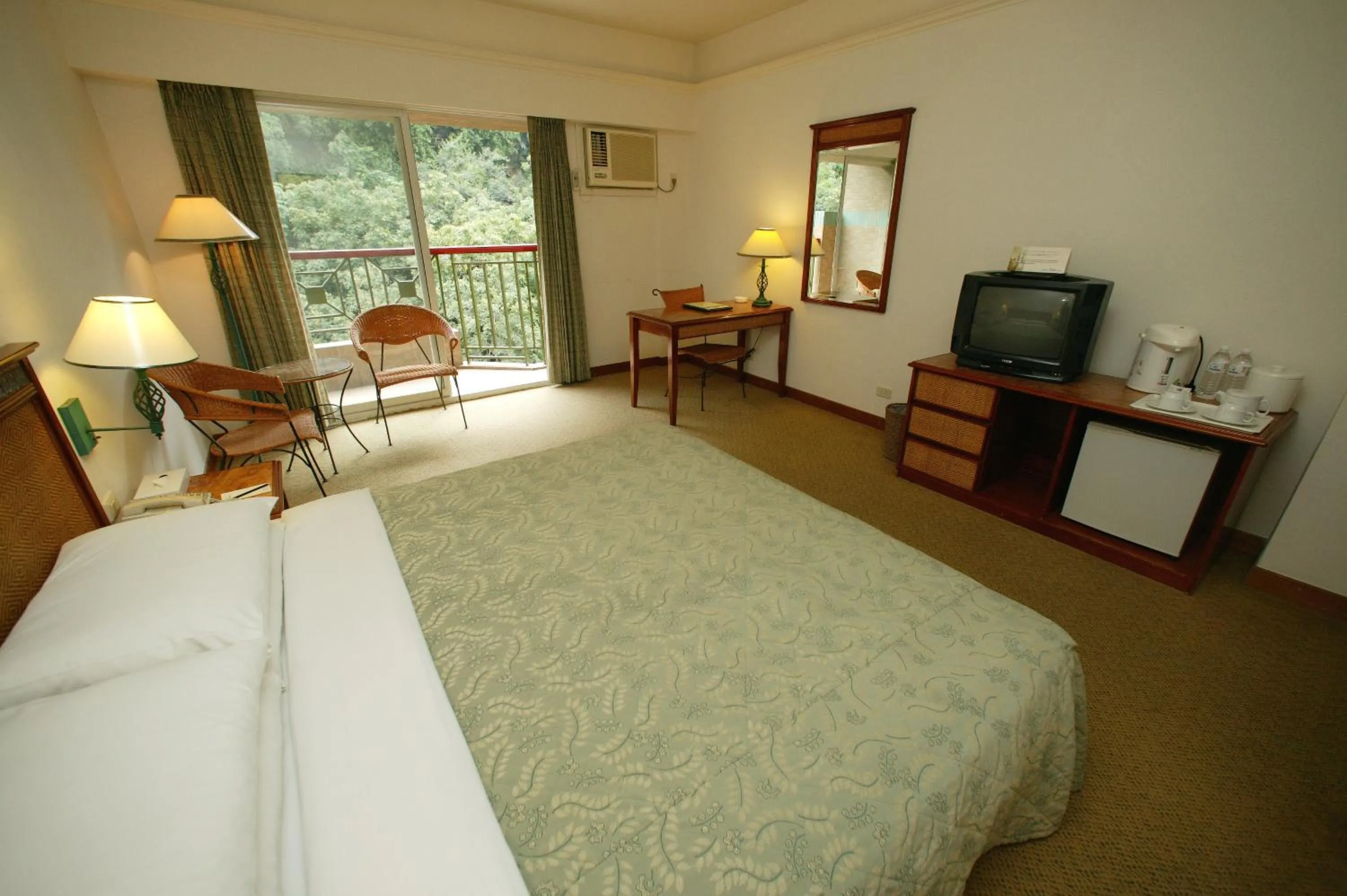 Photo of the whole room in Hoya Hotel