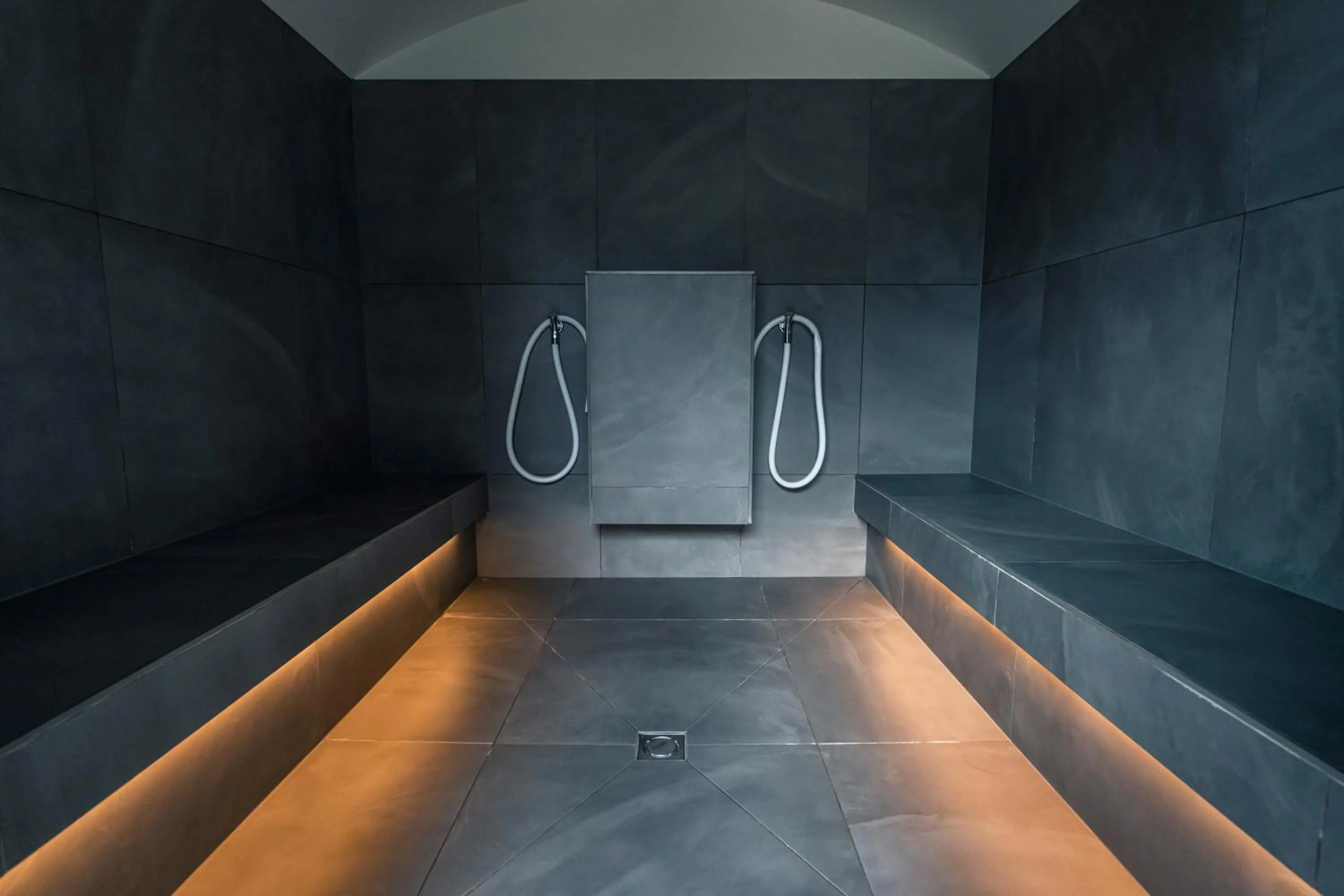 Steam room in MÖRWALD Relais & Châteaux Hotel am Wagram