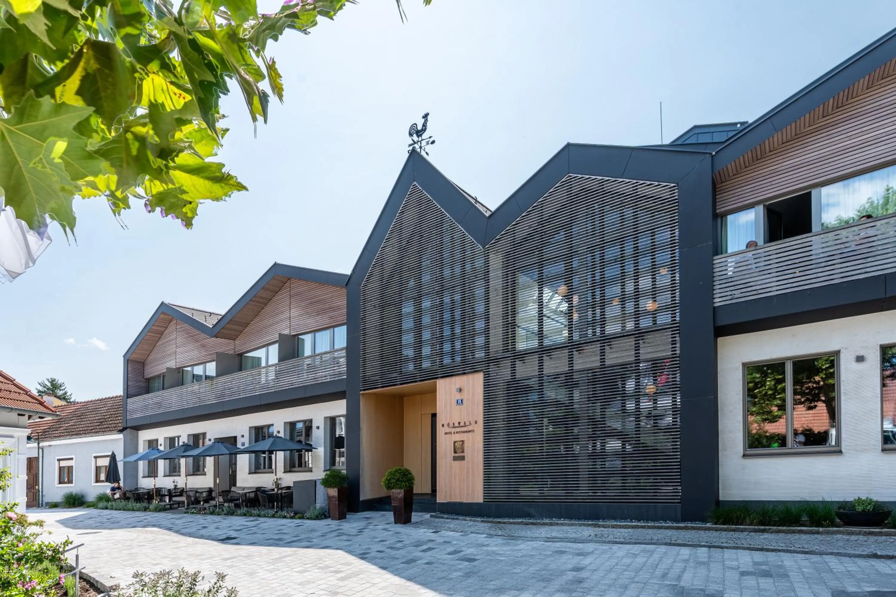 Property building in MÖRWALD Relais & Châteaux Hotel am Wagram