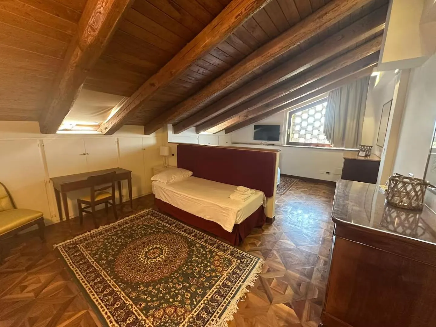 Bed in BolognaRoomscom - La Quercia