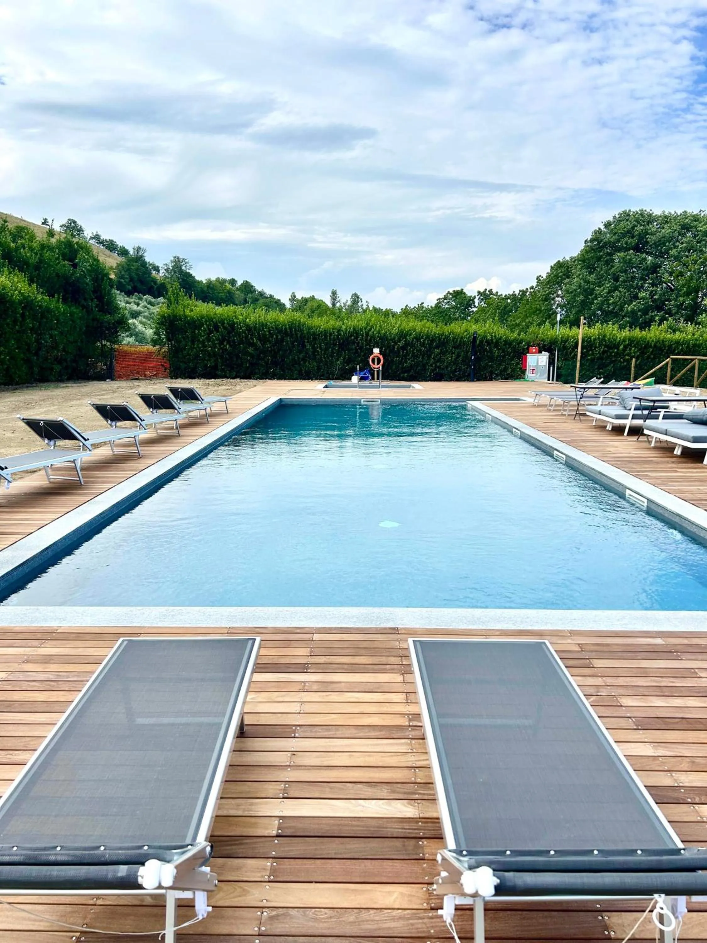 Swimming pool in BolognaRoomscom - La Quercia