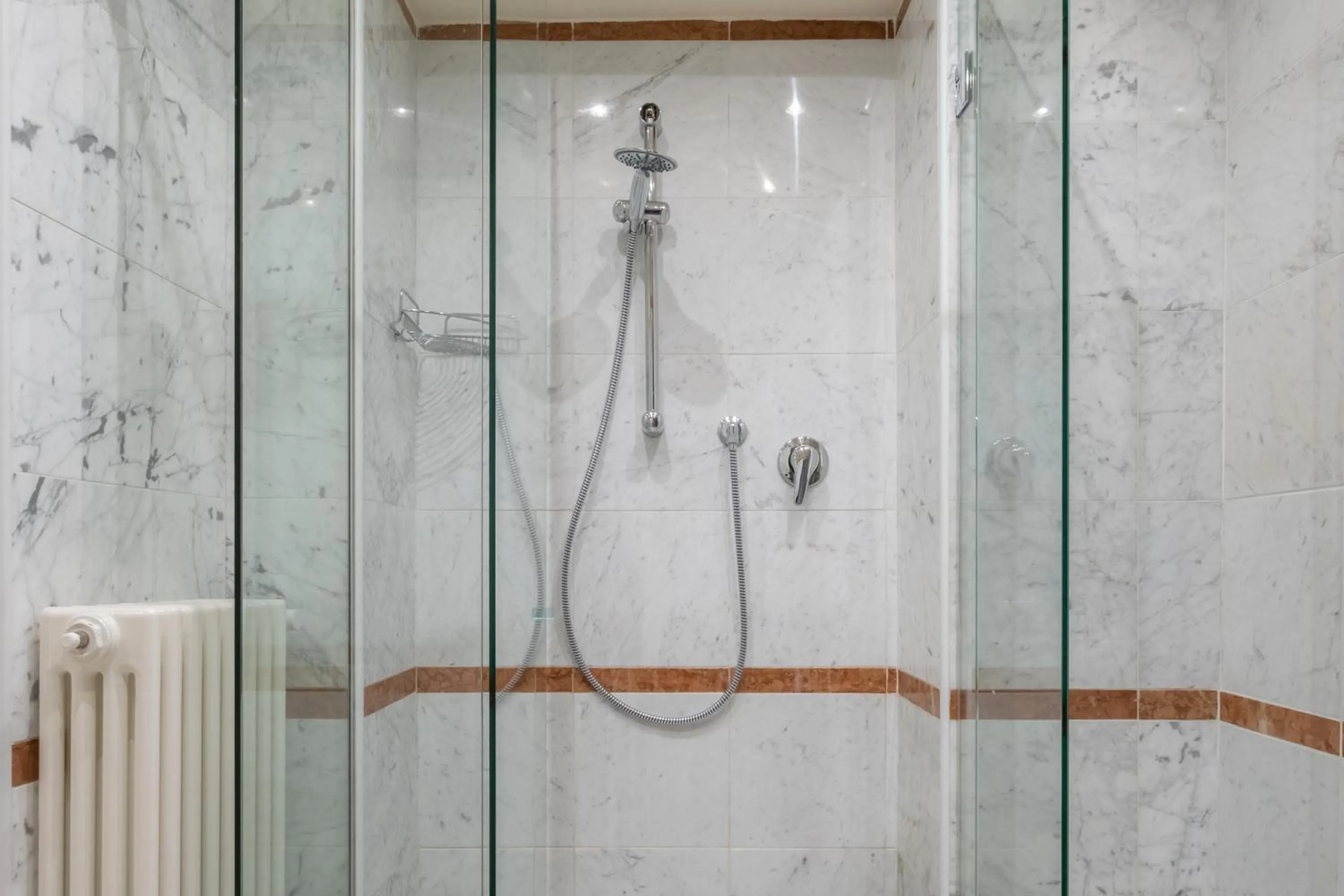 Bathroom in BolognaRoomscom - La Quercia