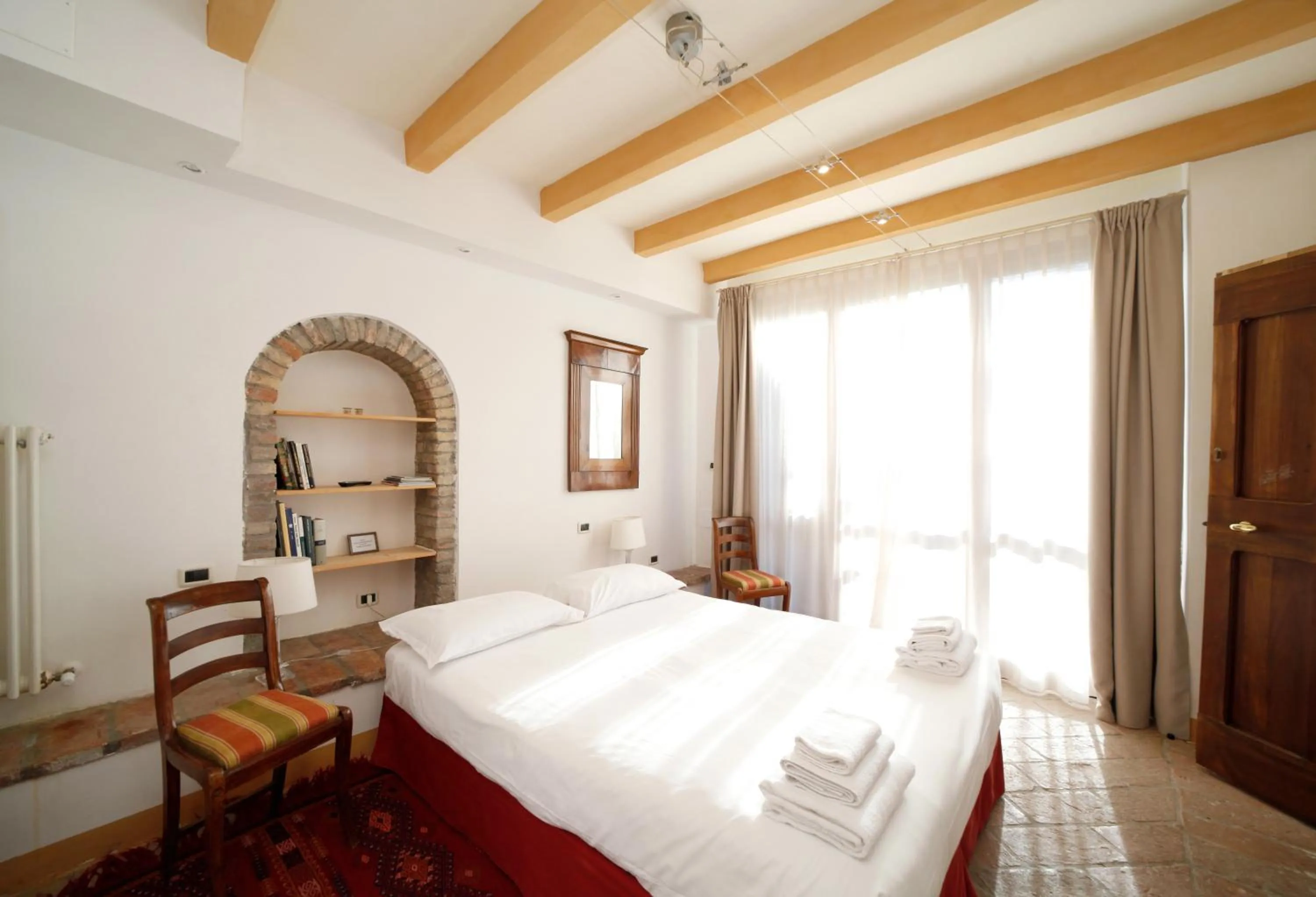 Bed in BolognaRoomscom - La Quercia