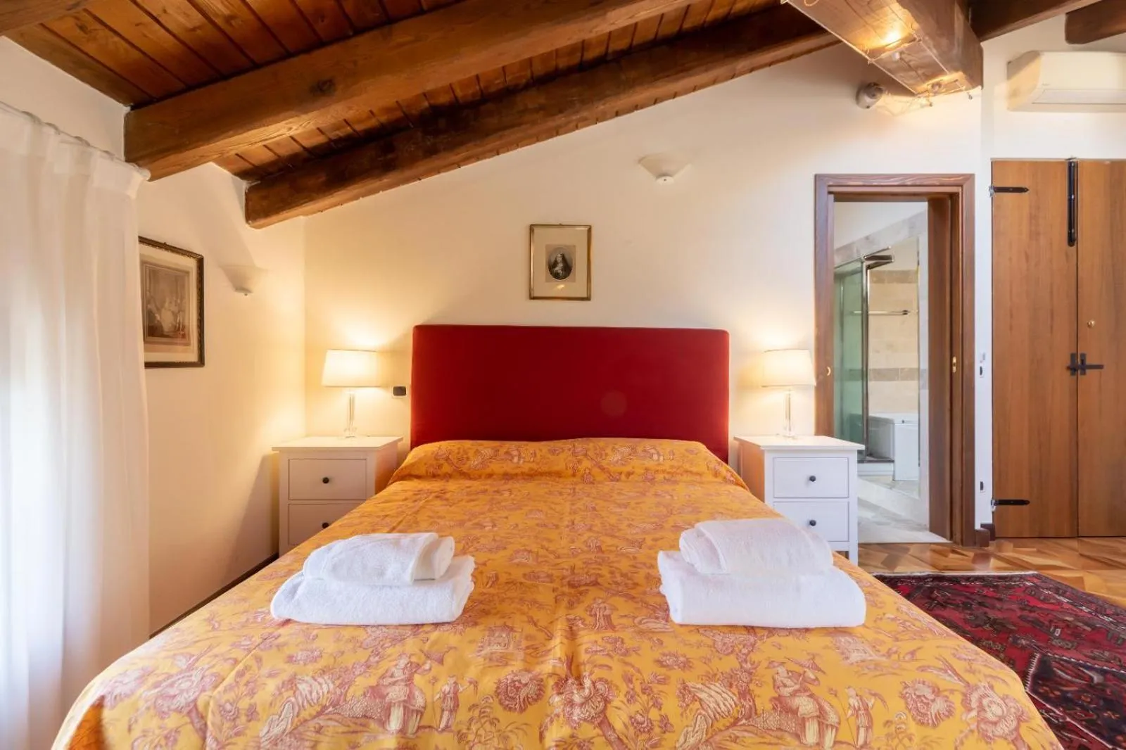 Bed in BolognaRoomscom - La Quercia