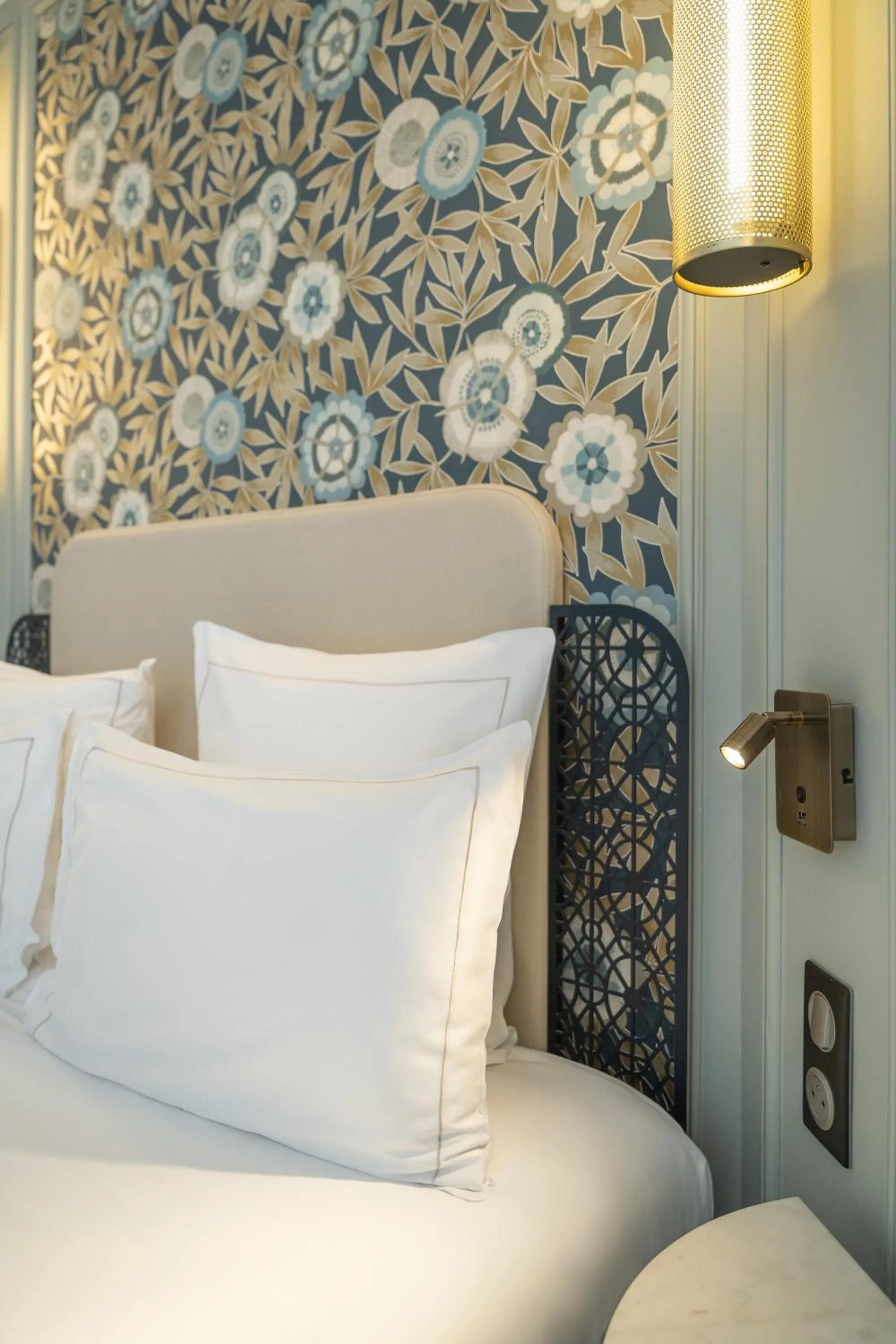 Bed in ELSA, Hôtel Paris