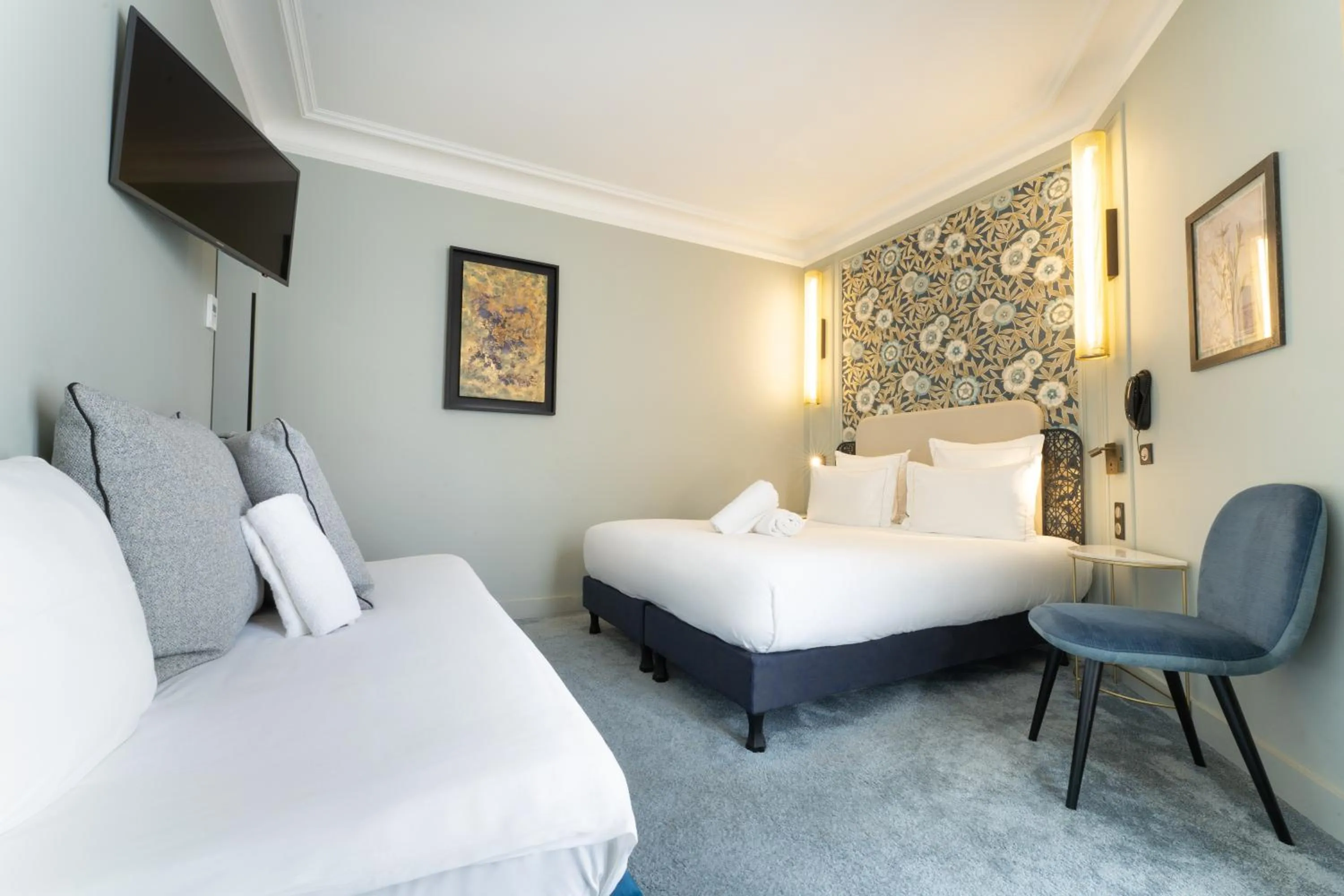 Bed in ELSA, Hôtel Paris