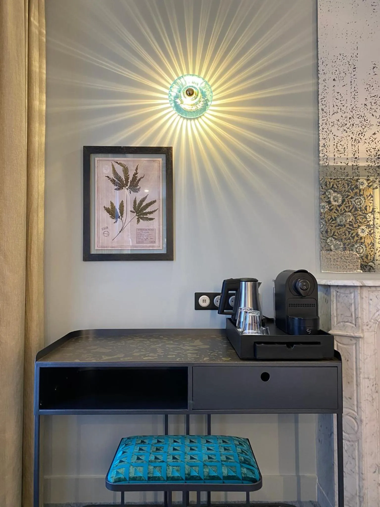 Coffee/tea facilities in ELSA, Hôtel Paris