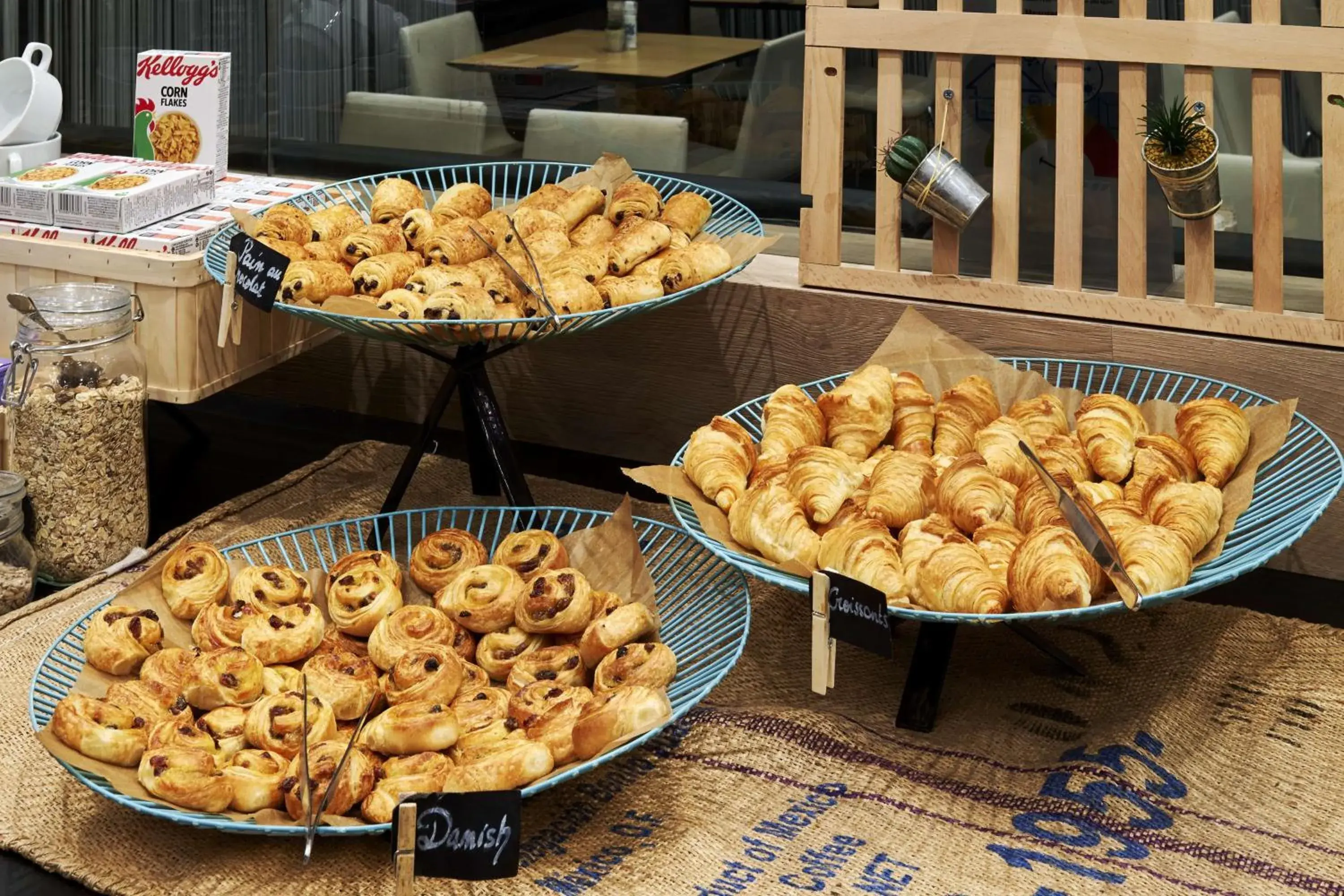 Breakfast in Park Inn by Radisson Liege Airport Breakfast in Park Inn by Radisson Liege Airport