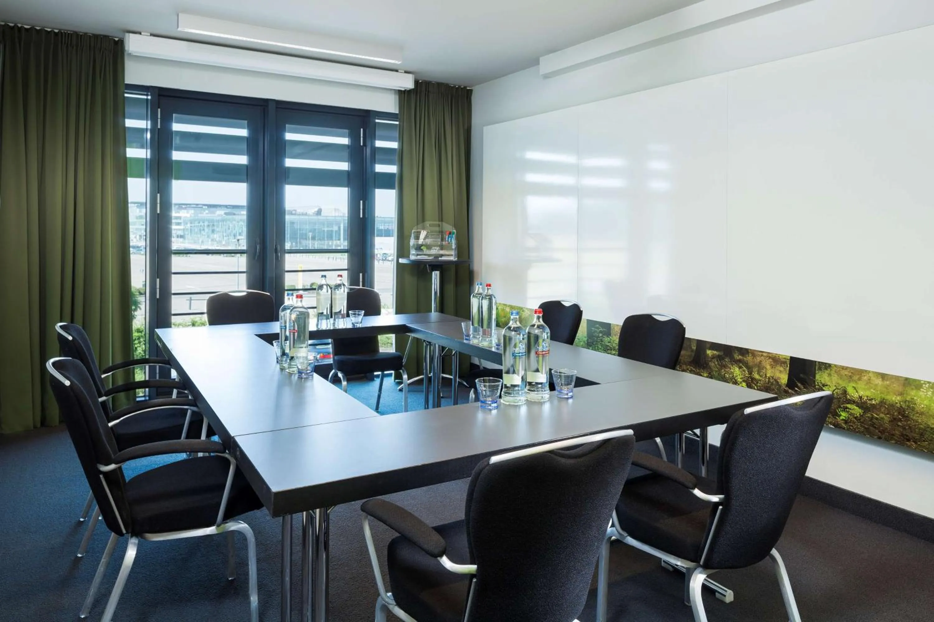Meeting/conference room in Park Inn by Radisson Liege Airport
