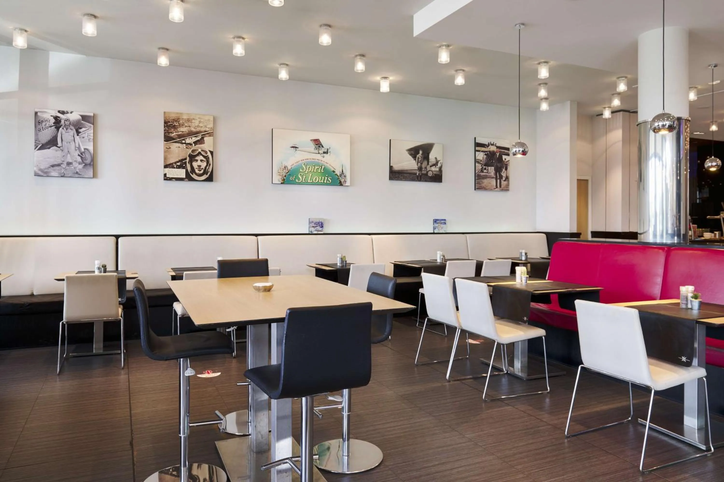 Restaurant/places to eat in Park Inn by Radisson Liege Airport