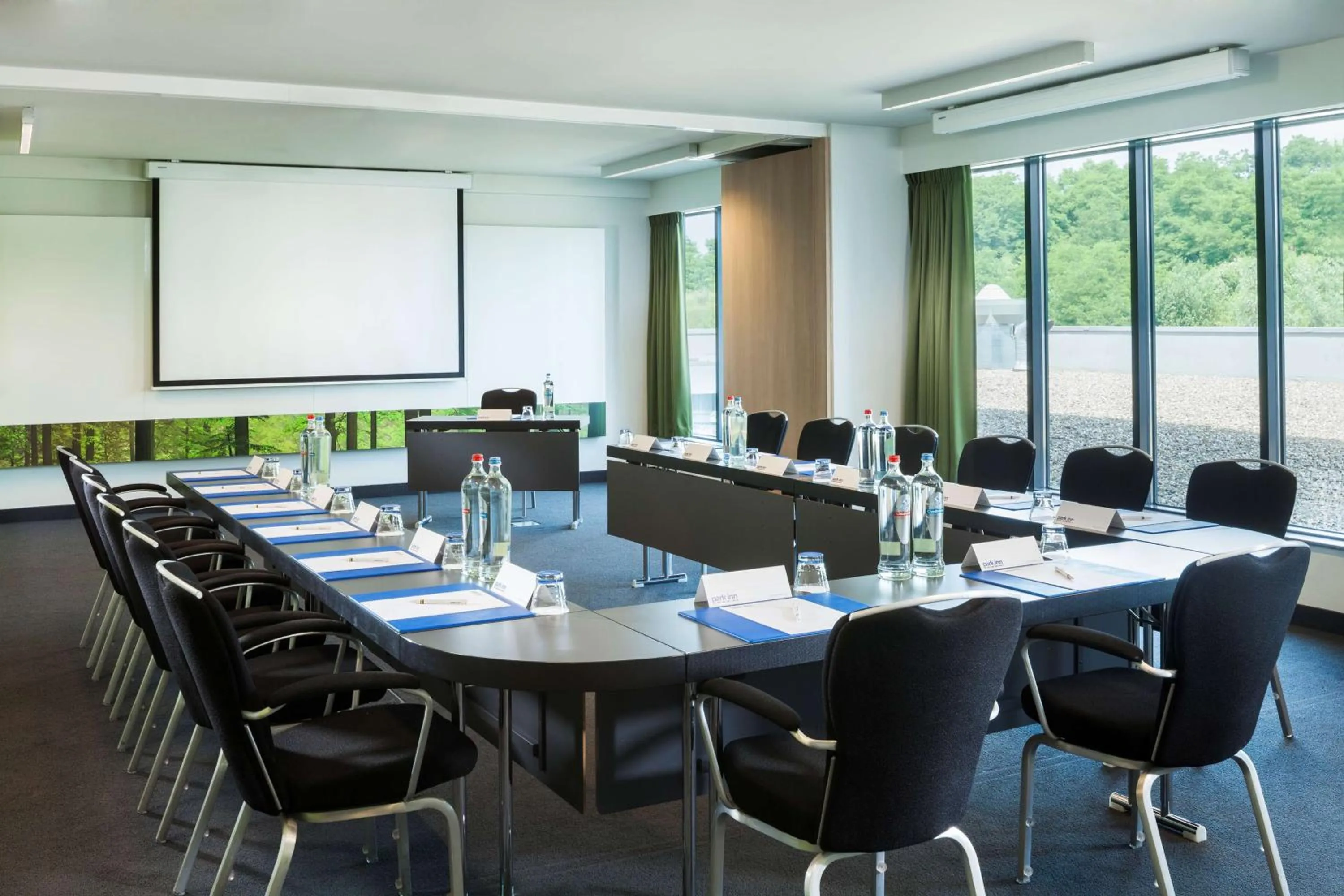 Meeting/conference room in Park Inn by Radisson Liege Airport
