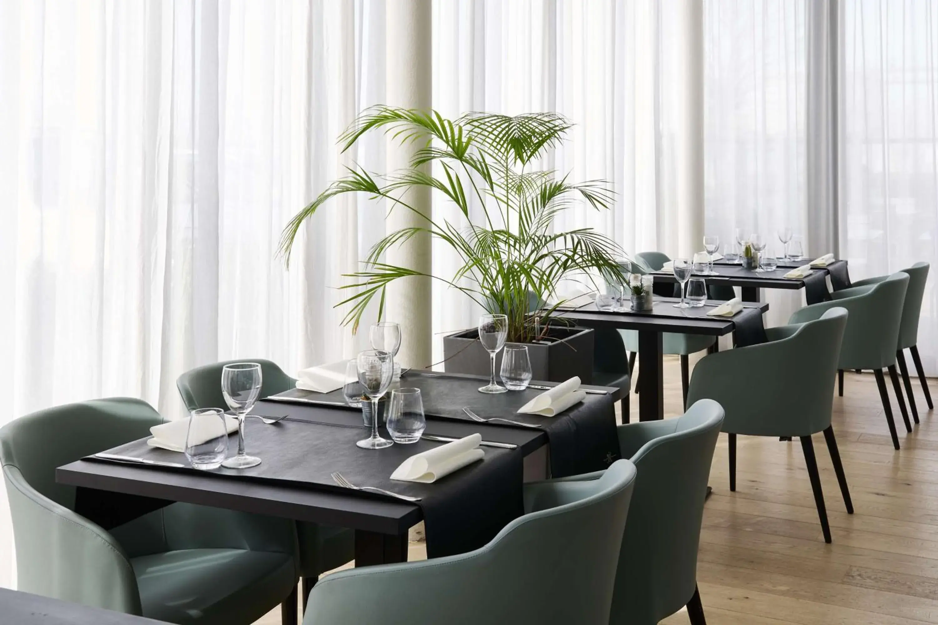 Restaurant/places to eat in Park Inn by Radisson Liege Airport Restaurant/places to eat in Park Inn by Radisson Liege Airport