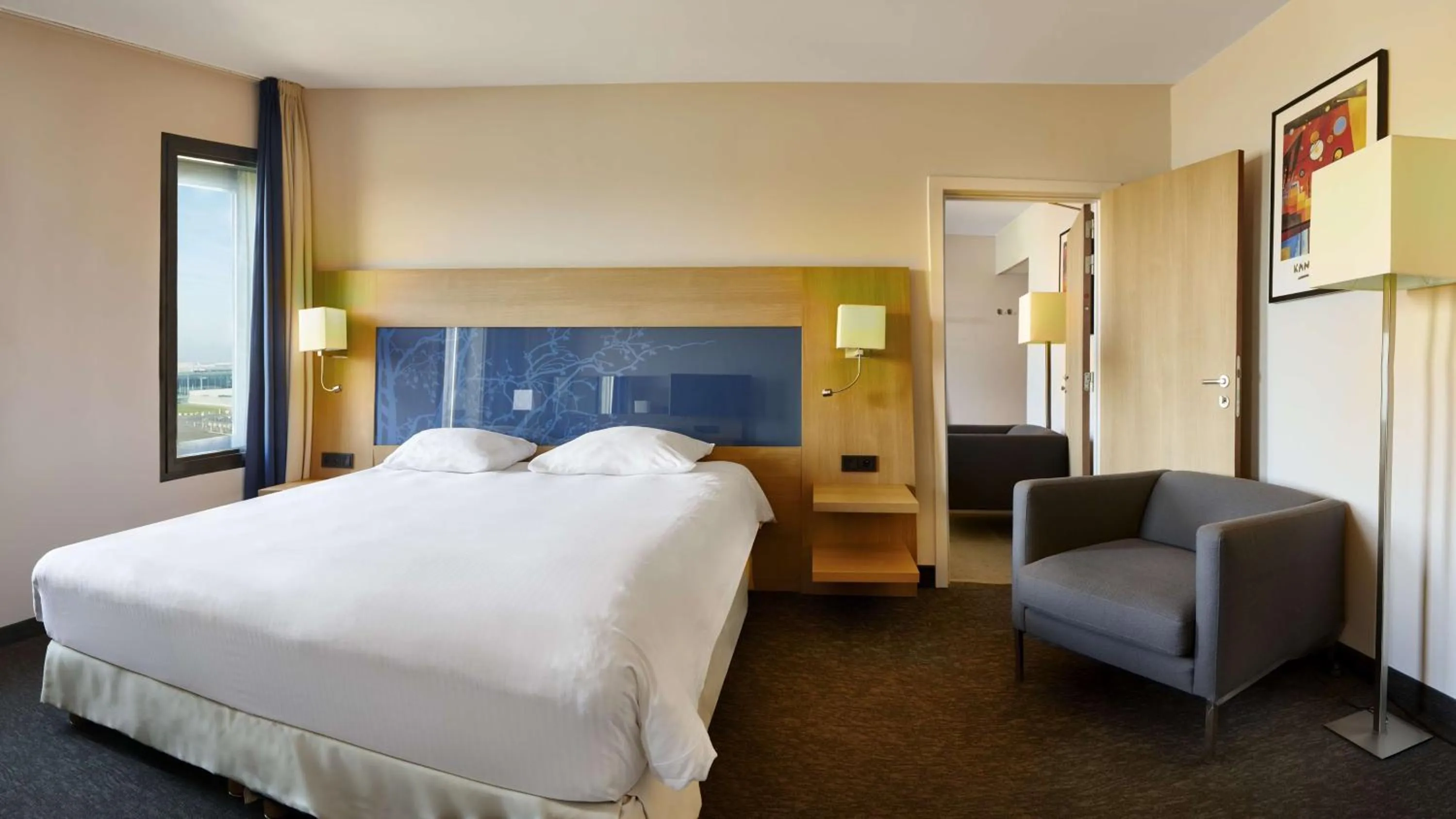 Bedroom, Bed in Park Inn by Radisson Liege Airport