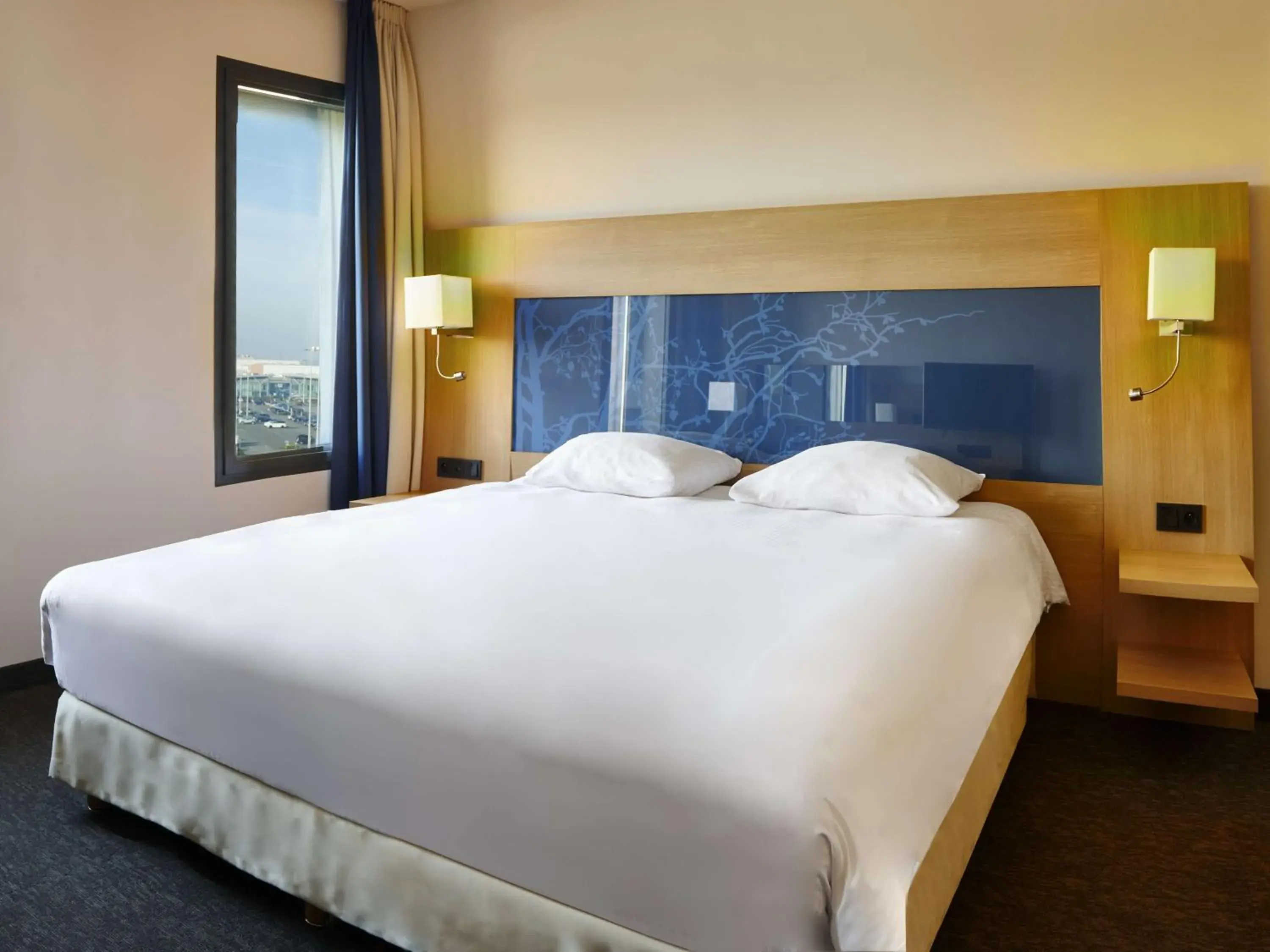 Standard Room With Airport View in Park Inn by Radisson Liege Airport Standard Room With Airport View in Park Inn by Radisson Liege Airport