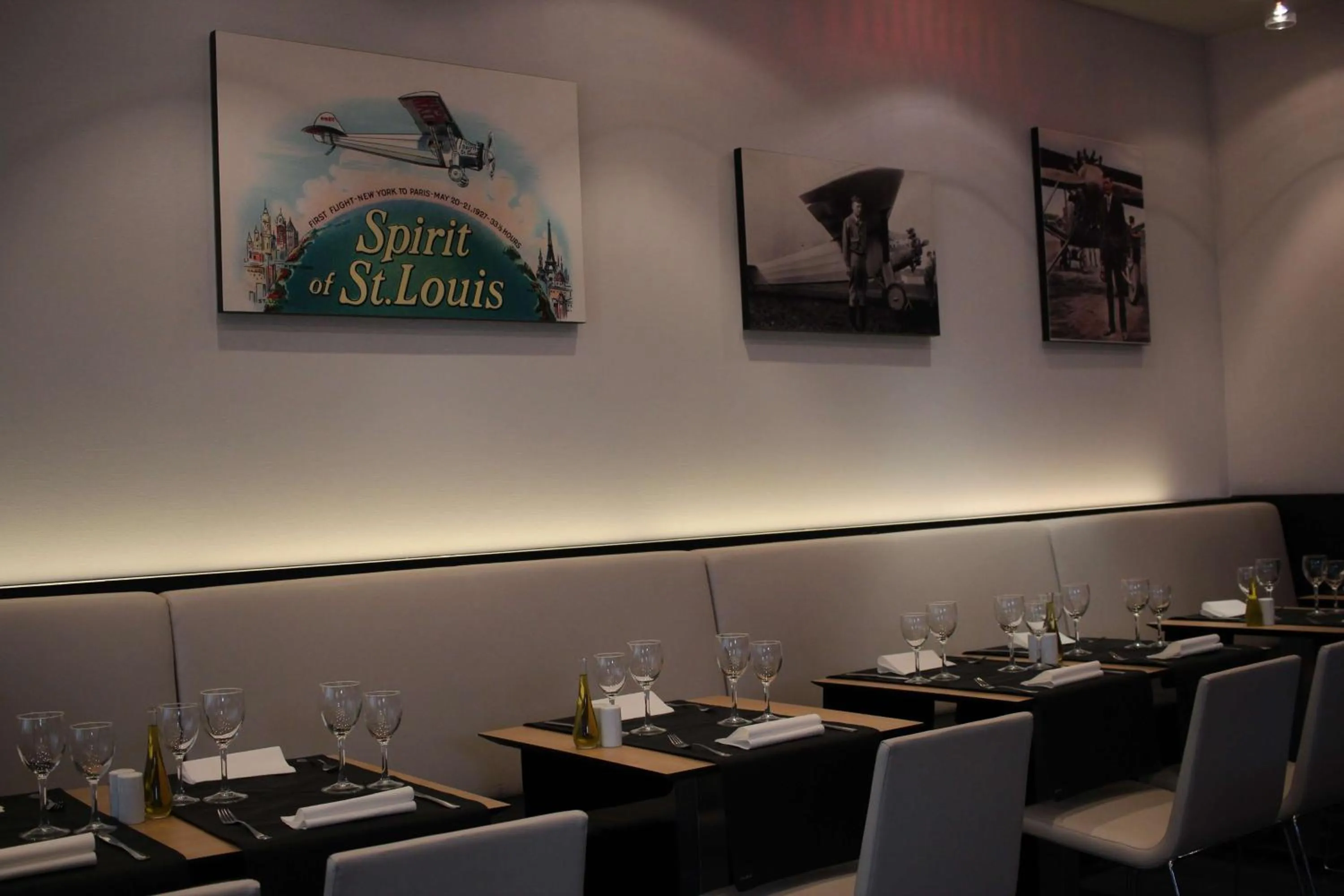 Restaurant/places to eat in Park Inn by Radisson Liege Airport