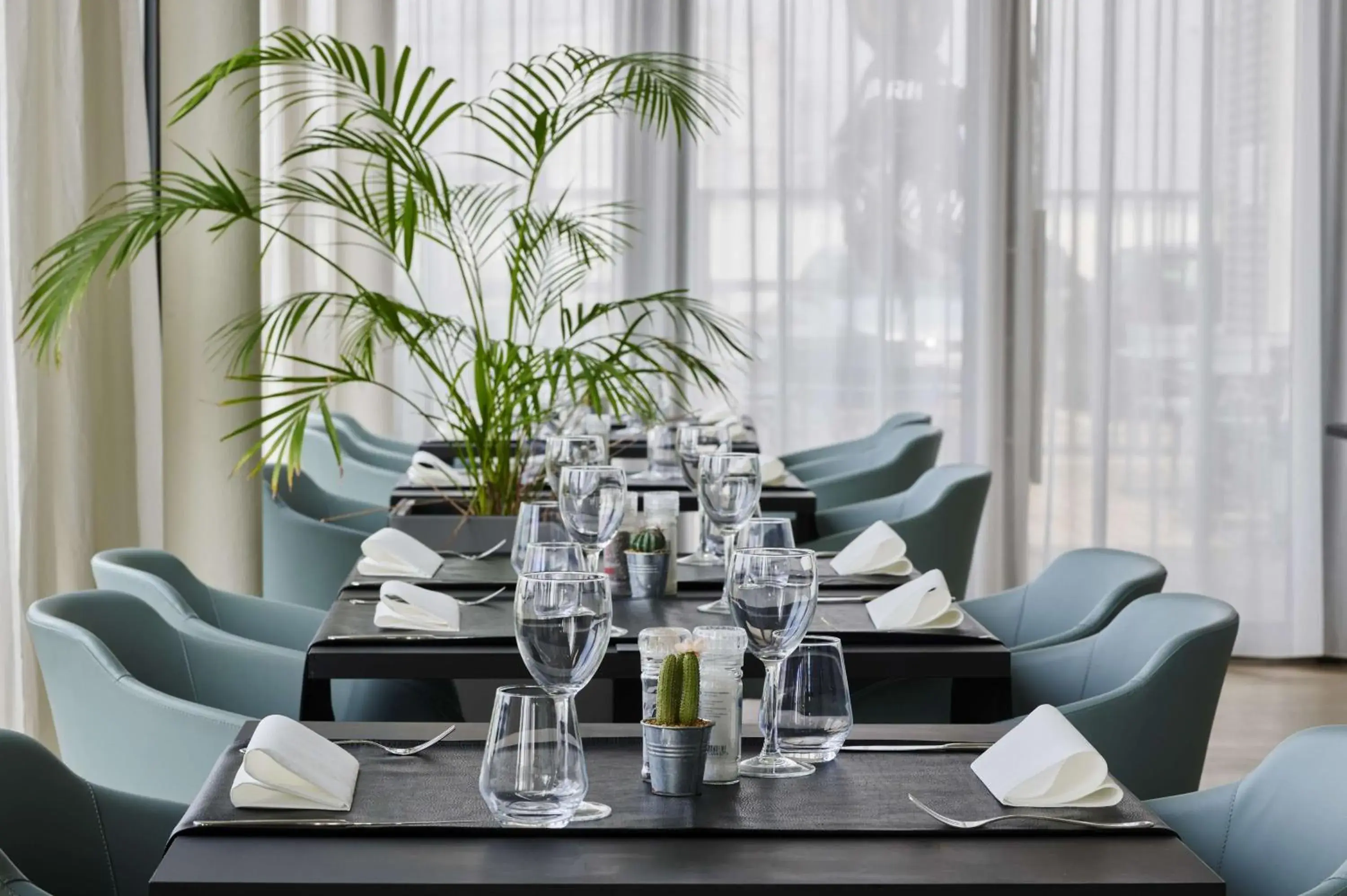 Restaurant/places to eat in Park Inn by Radisson Liege Airport Restaurant/places to eat in Park Inn by Radisson Liege Airport