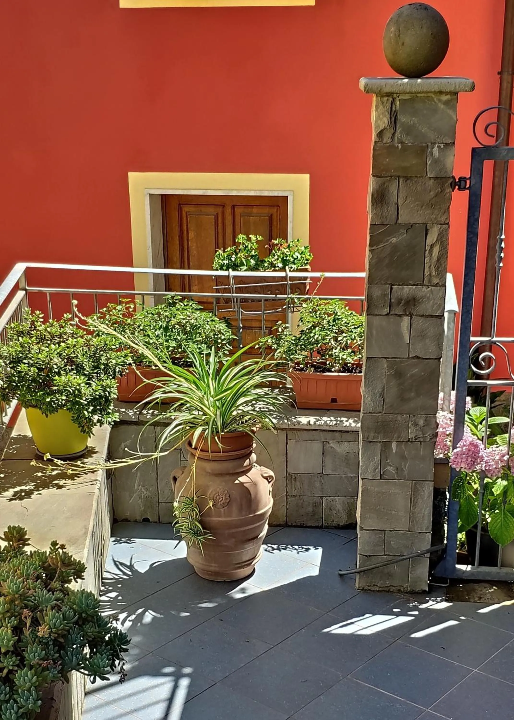 Patio in Pietra Di Mare