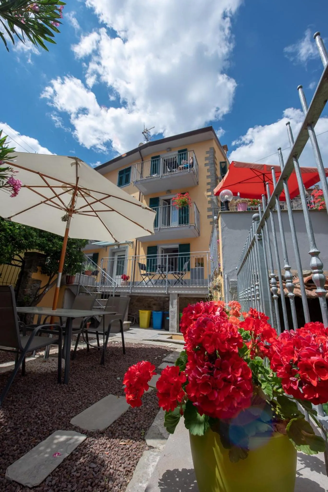 Garden view in Pietra Di Mare