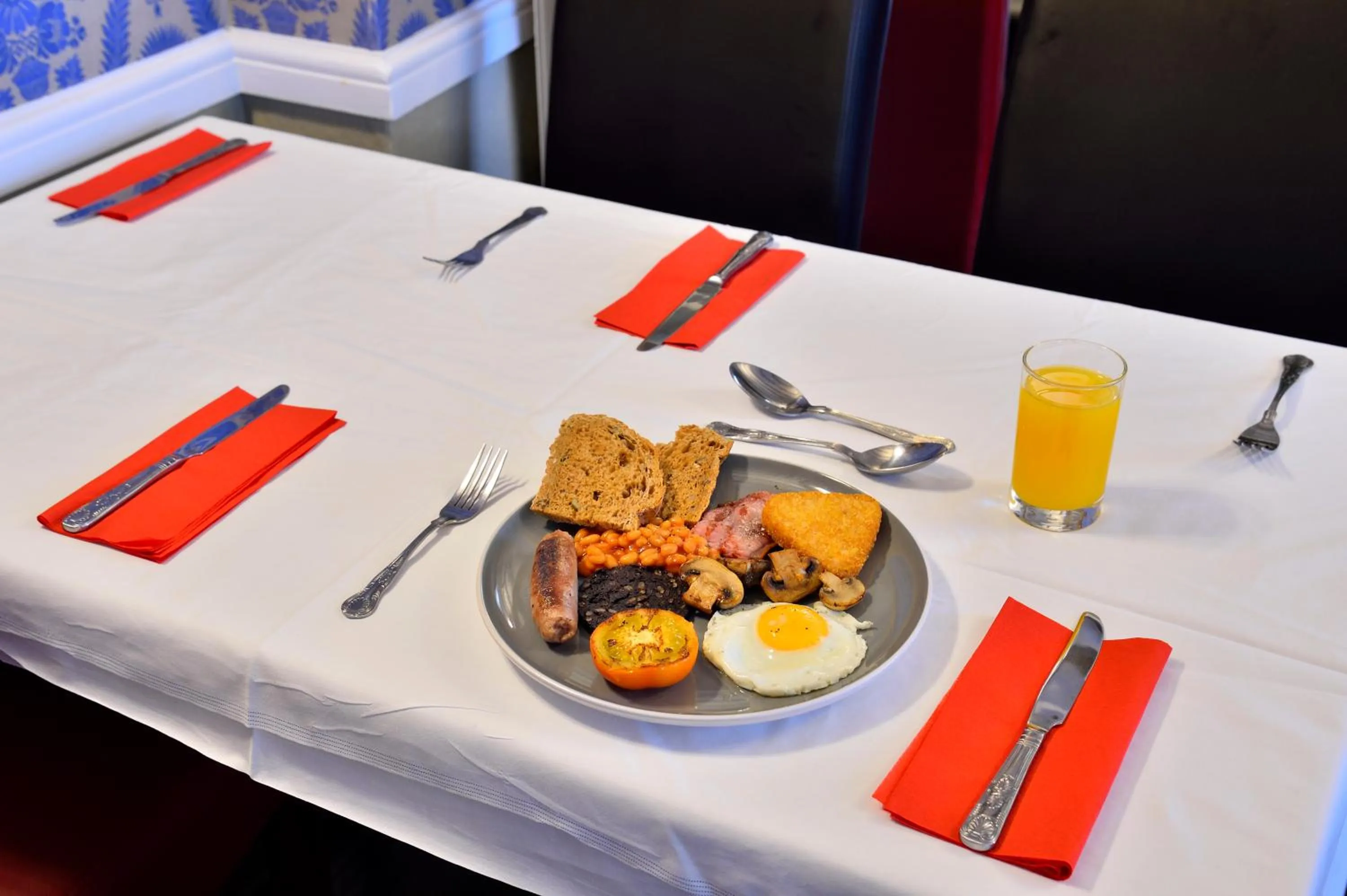 English/Irish breakfast in The George Hotel