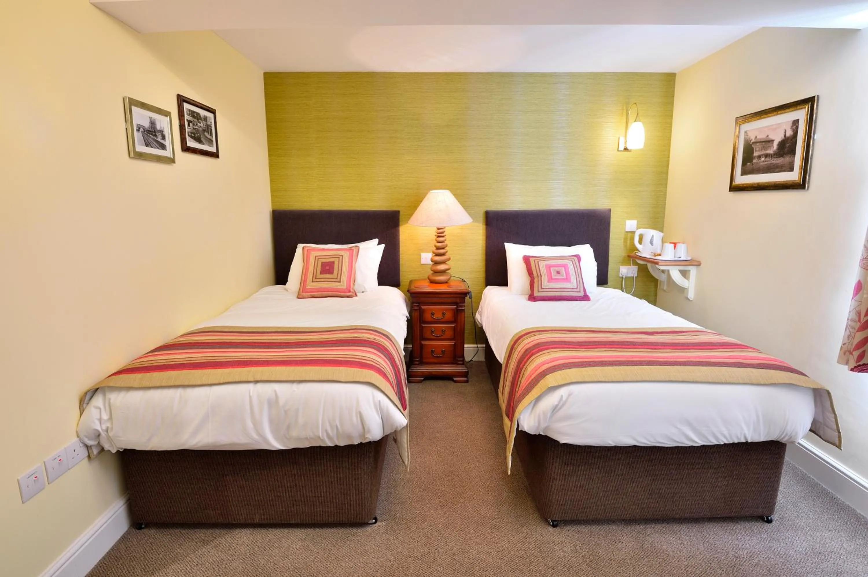 Bedroom, Bed in The George Hotel