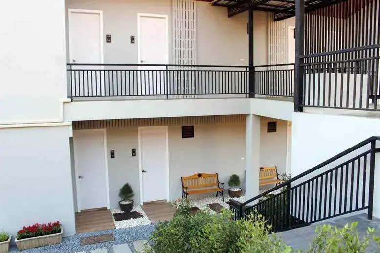 Phurapee Pakchong Phurapee Pakchong