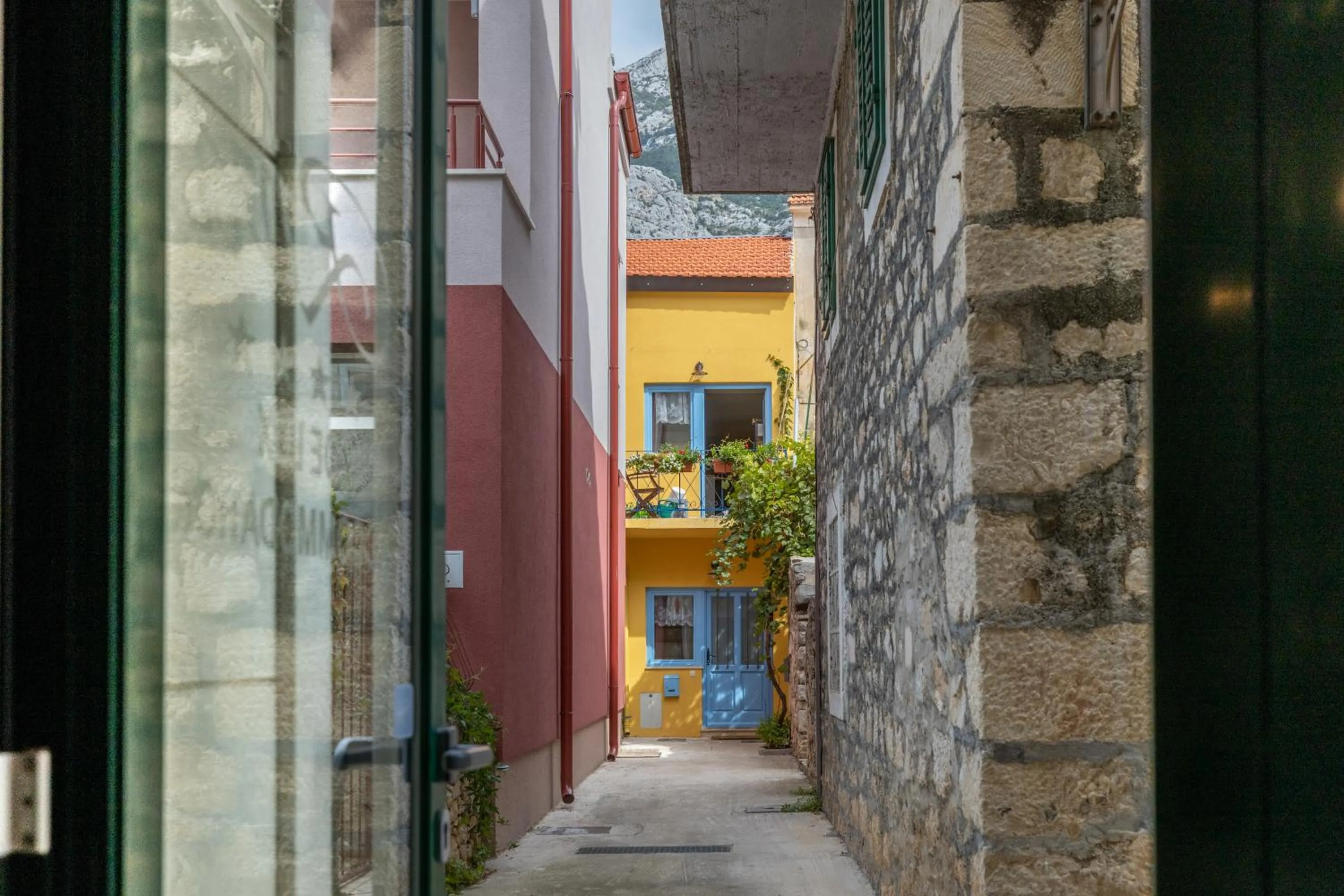 Facade/entrance in Villa Riva