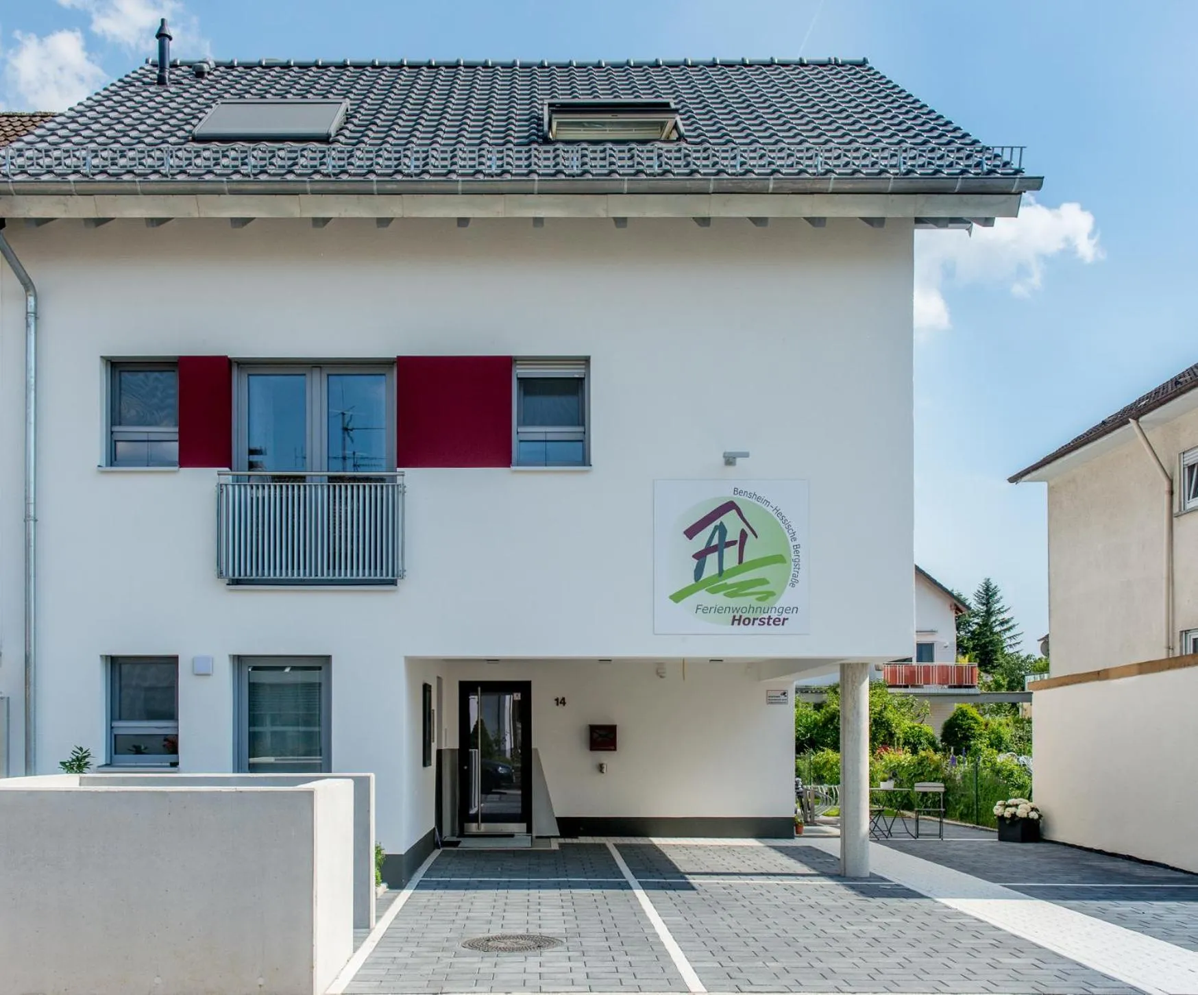 Facade/entrance in Design-Apartments by Ulrike Horster