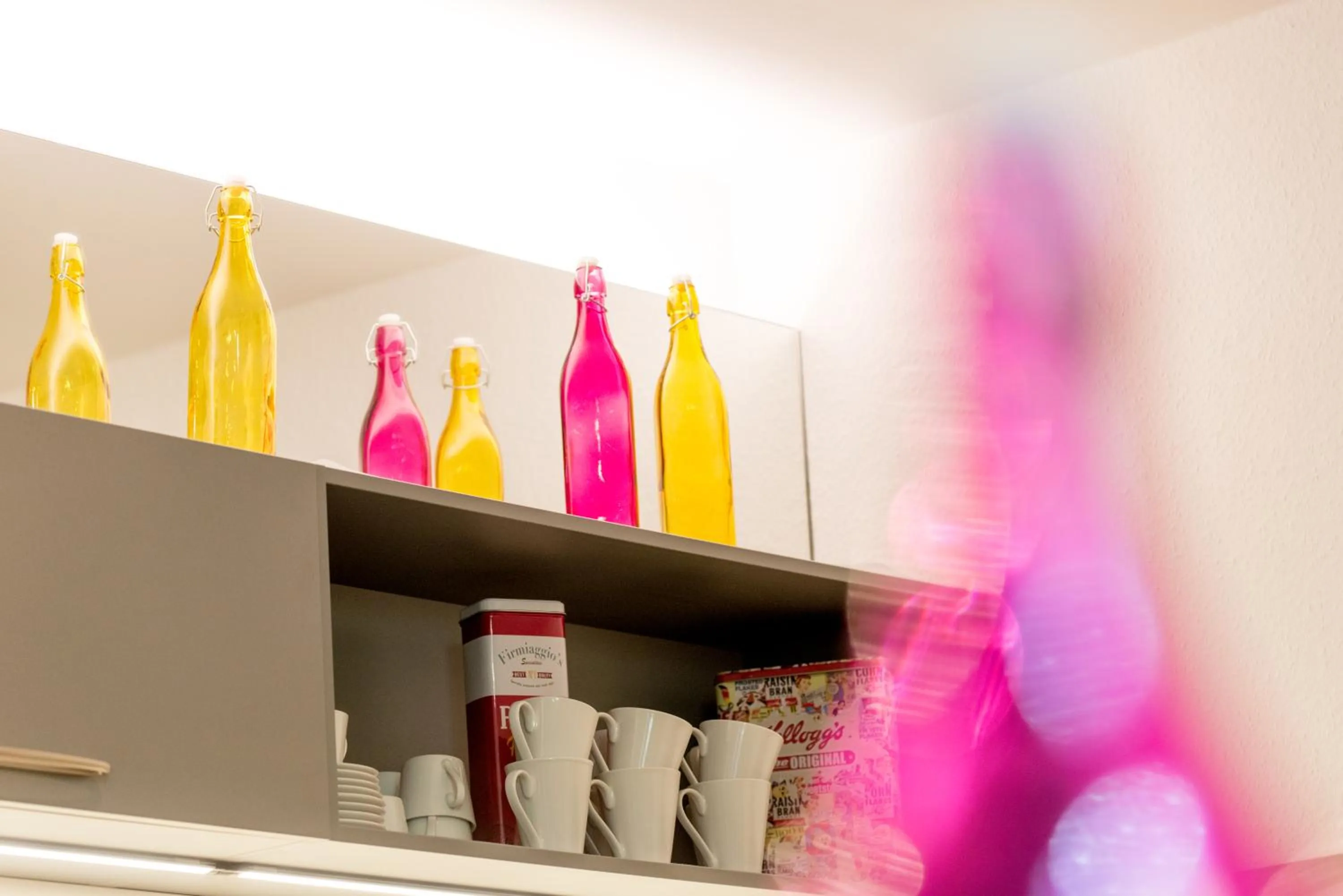 Kitchen or kitchenette in Design-Apartments by Ulrike Horster