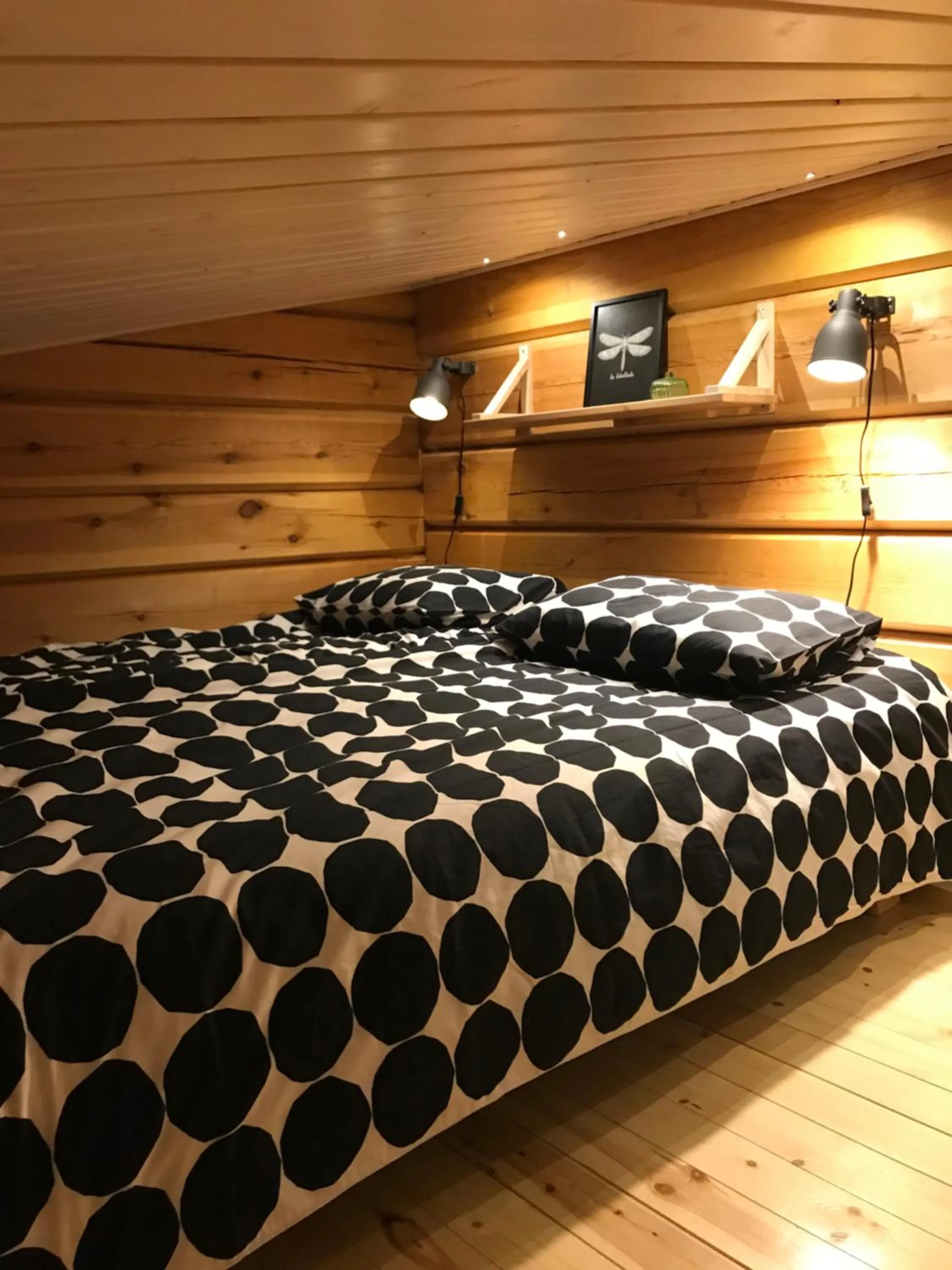 Bed in Riverside Cottage Aalto Borealis