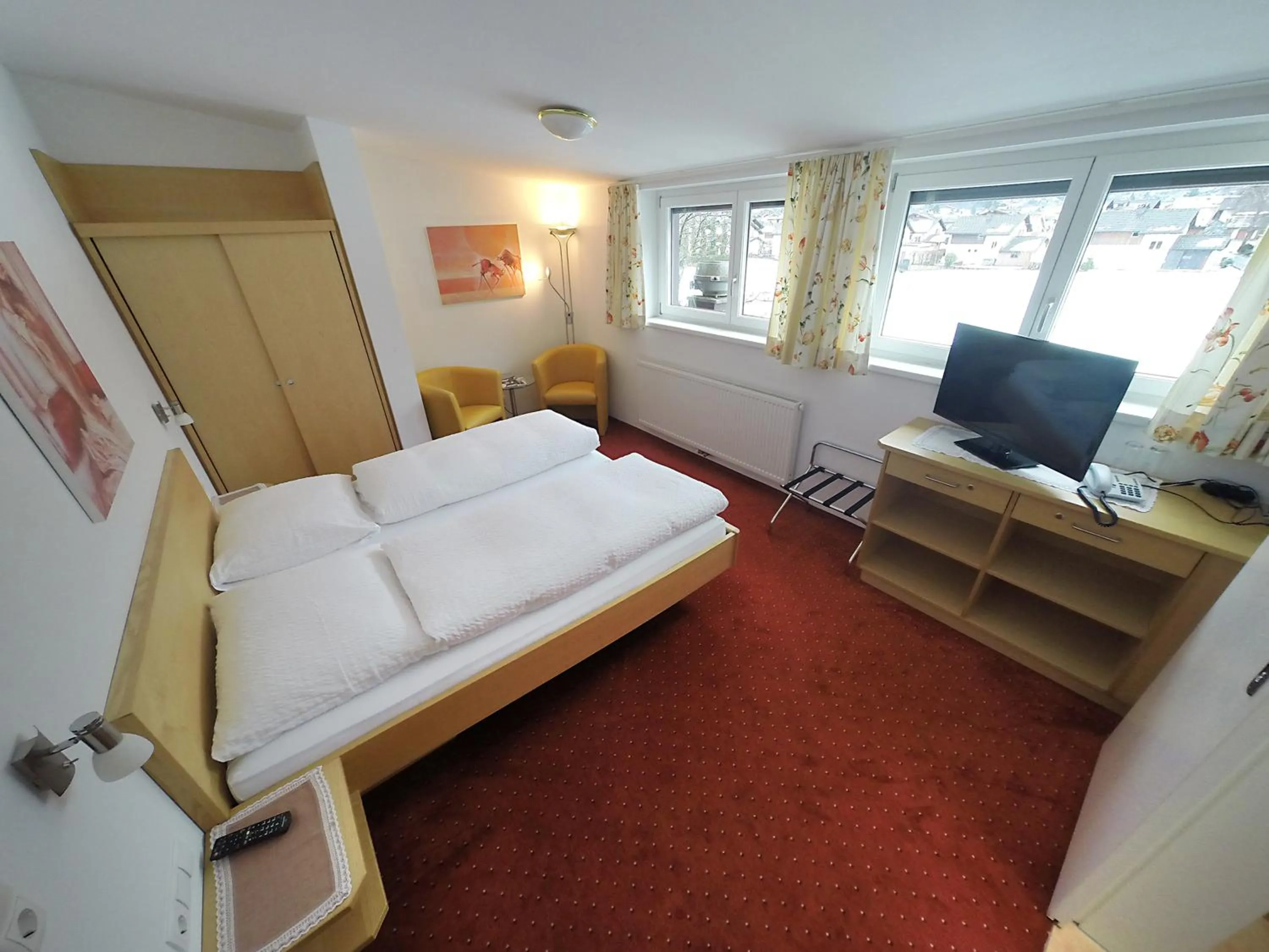 Bedroom, Bed in Hotel Both