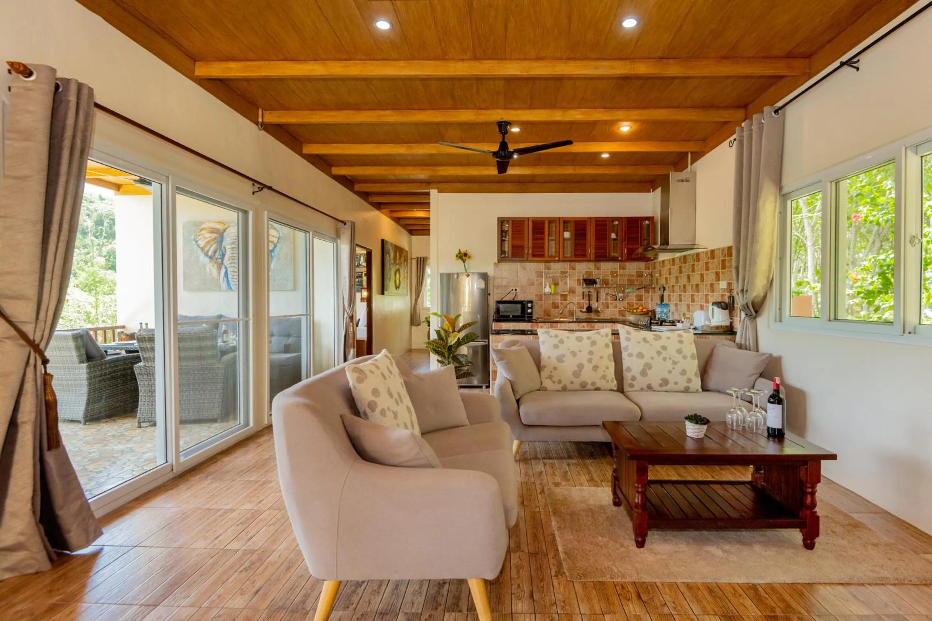 Living room in Khao Sok River Home Resort