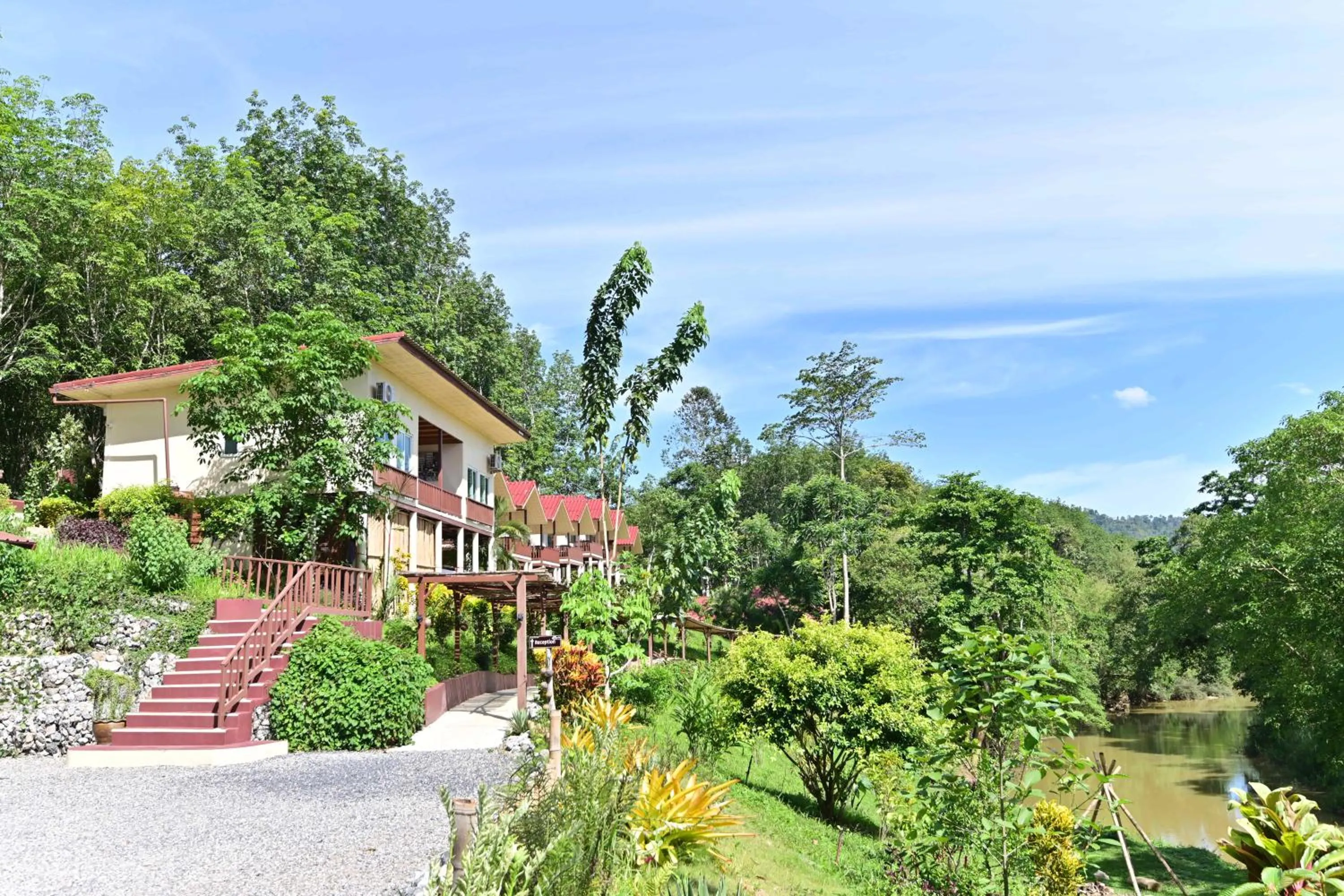 Property building in Khao Sok River Home Resort