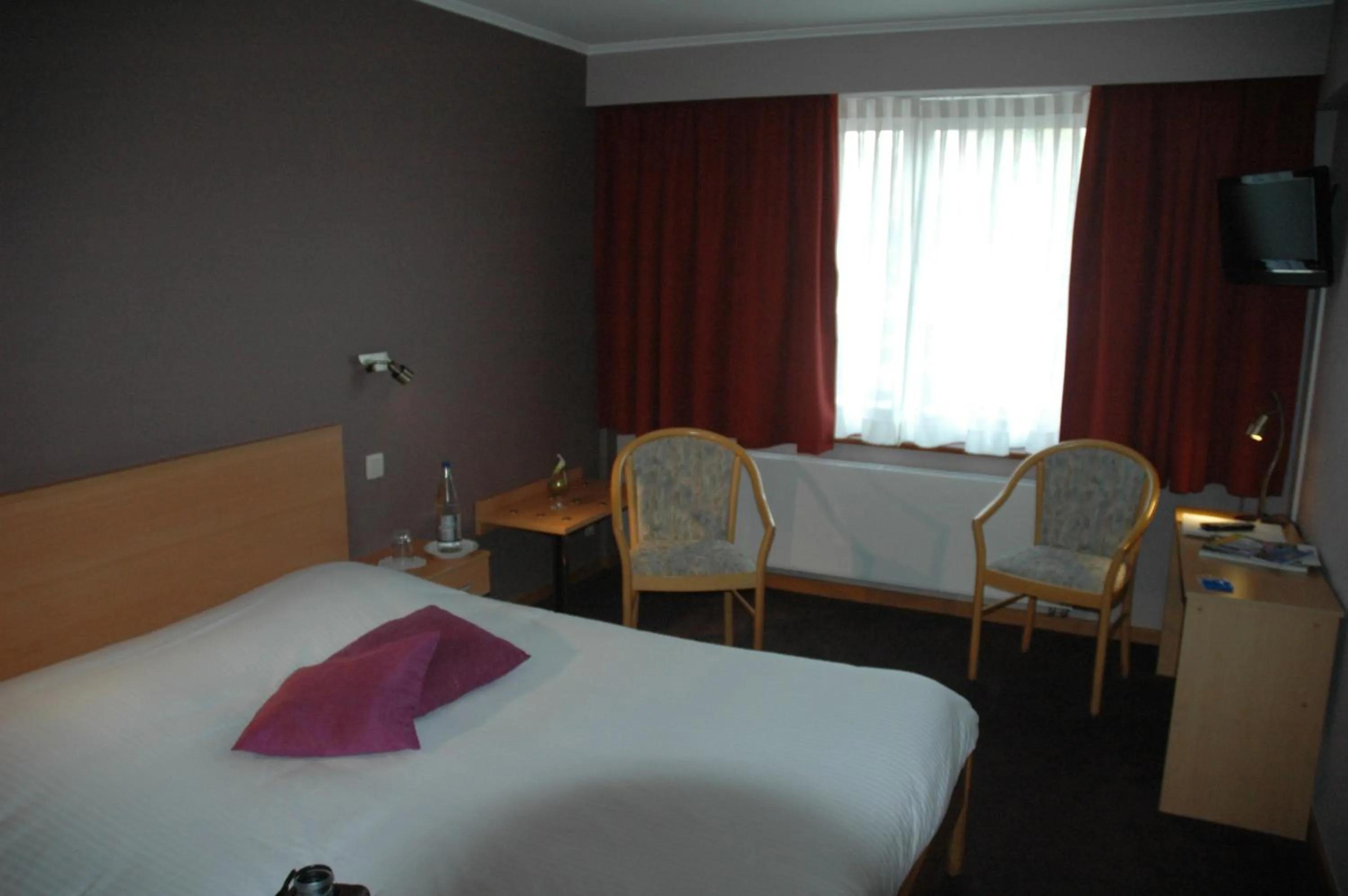 Facade/entrance, Bed in Le Relais Du Marquis