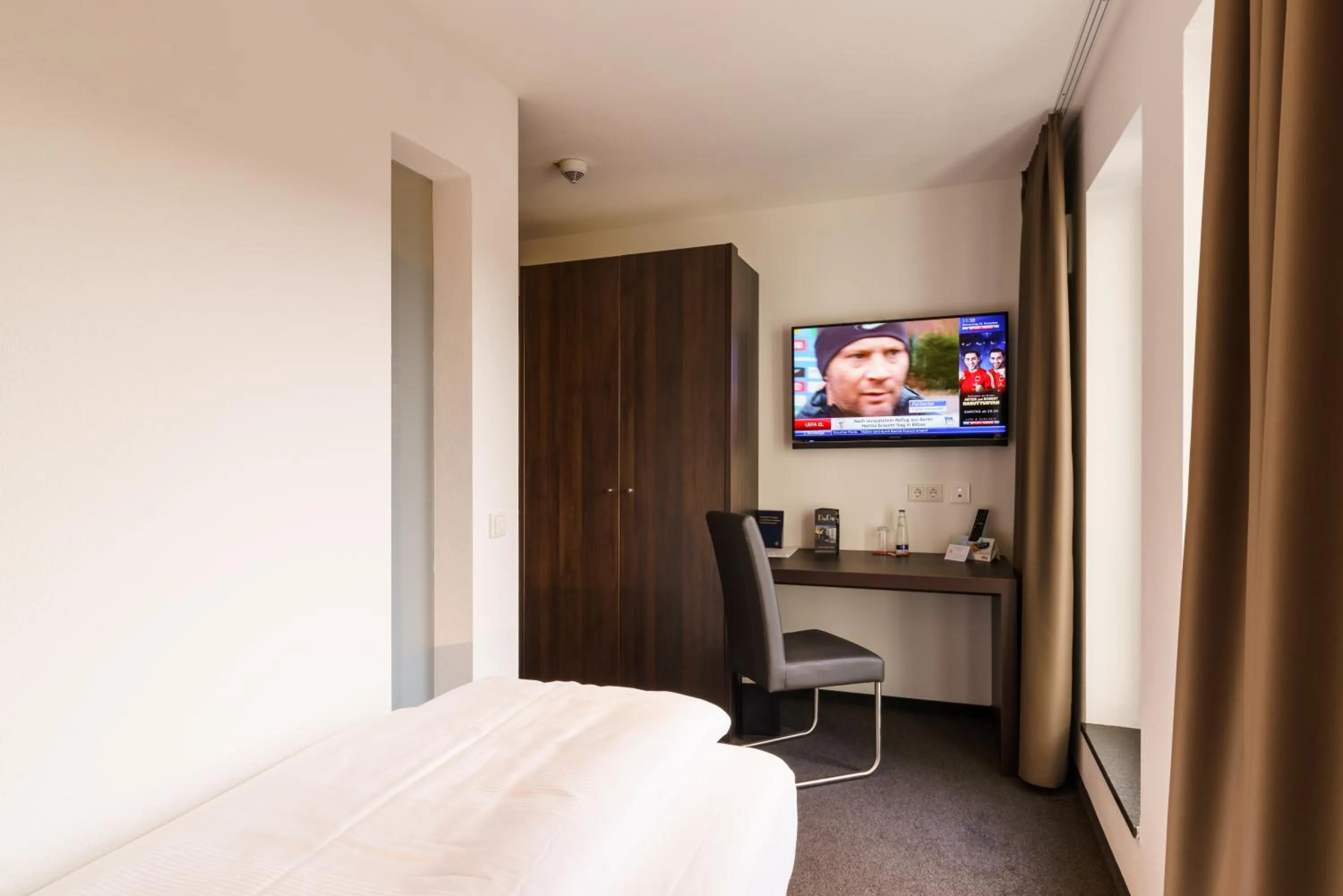 Photo of the whole room, Bed in Hotel Duda Langenbruck