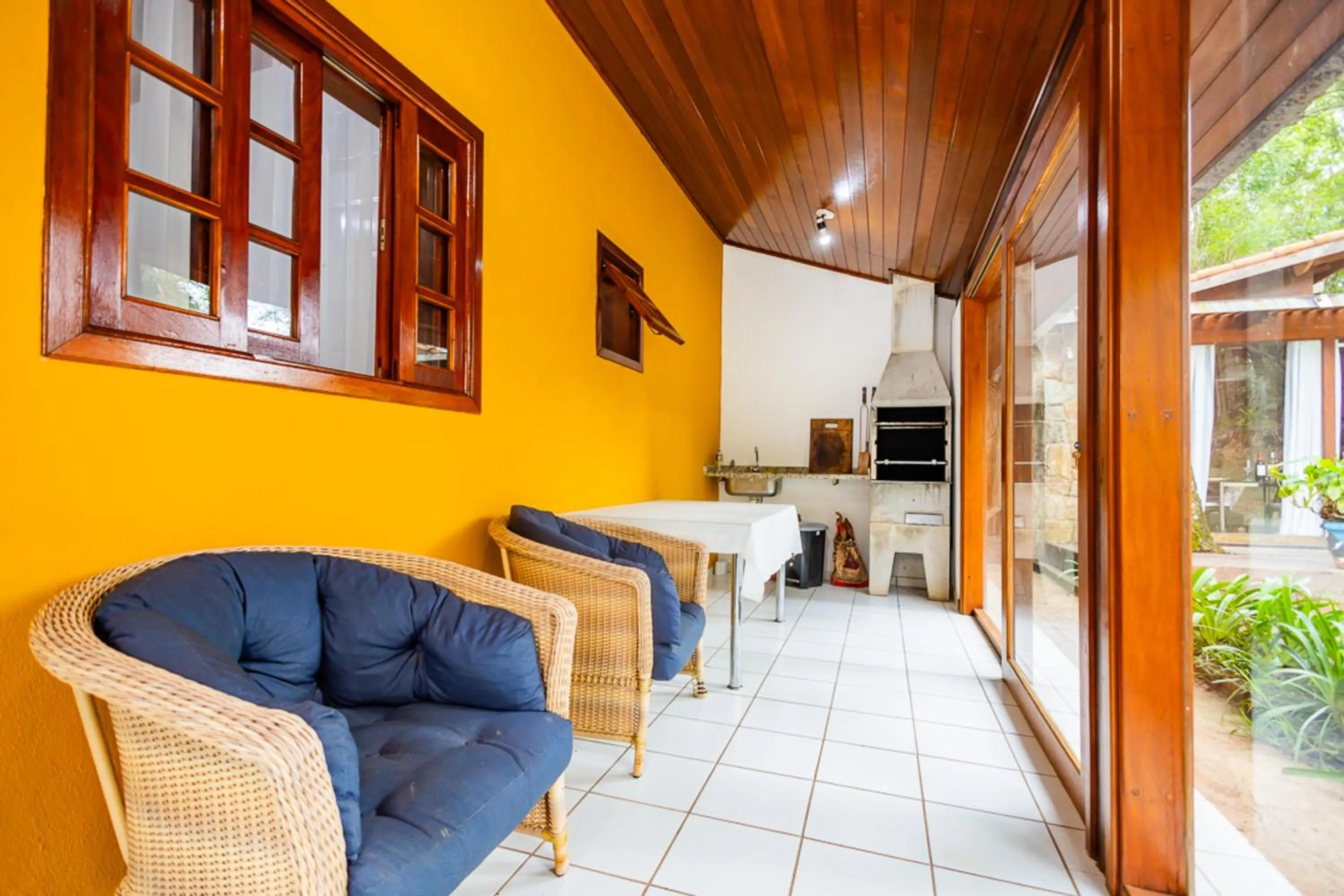 Patio in Putini Pousada e Hotel by OYO