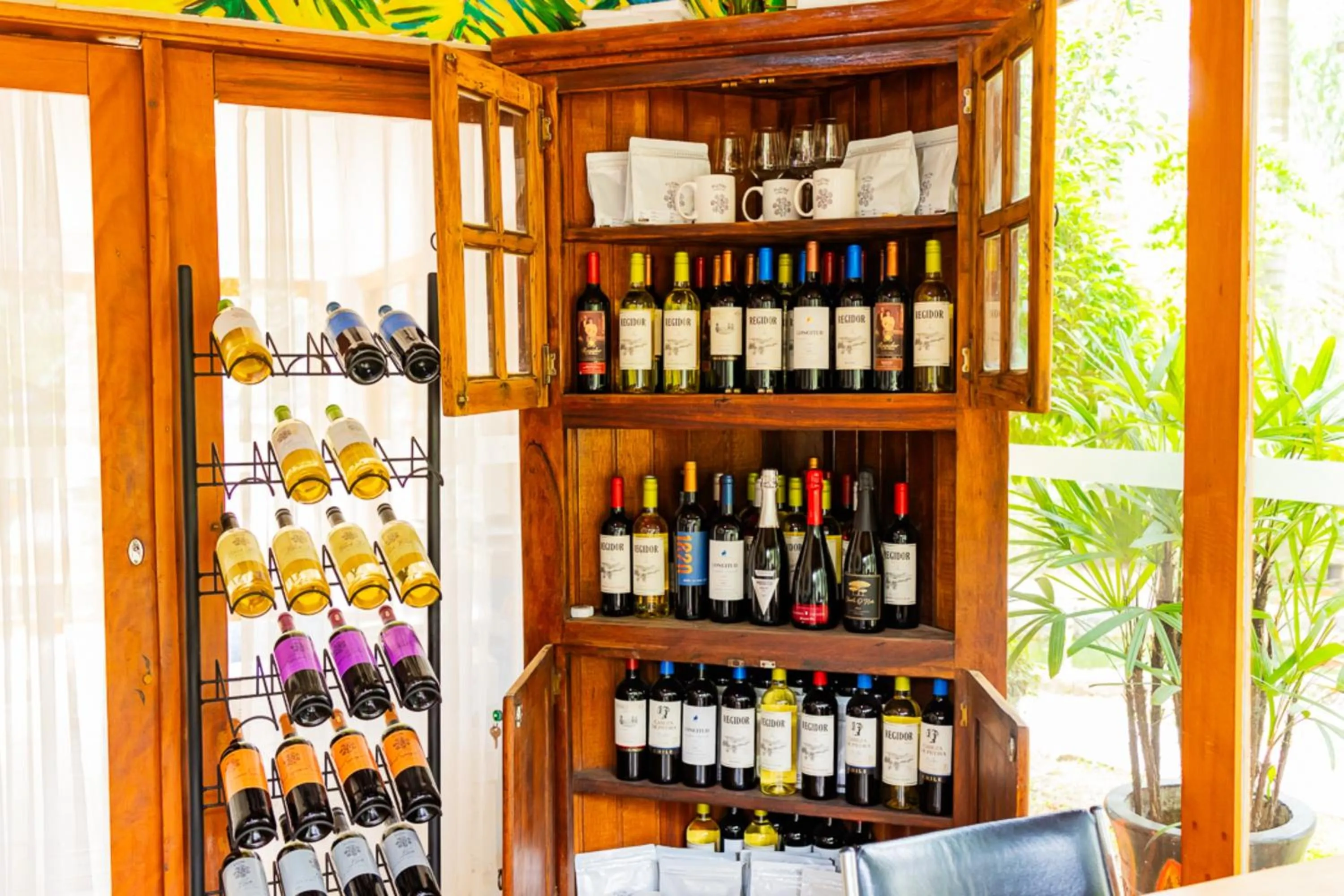 Alcoholic drinks in Putini Pousada e Hotel by OYO