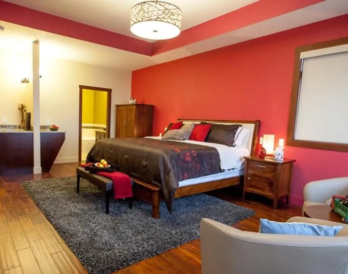 Deluxe Double Room with Balcony in Hillcrest Farm Market B&B