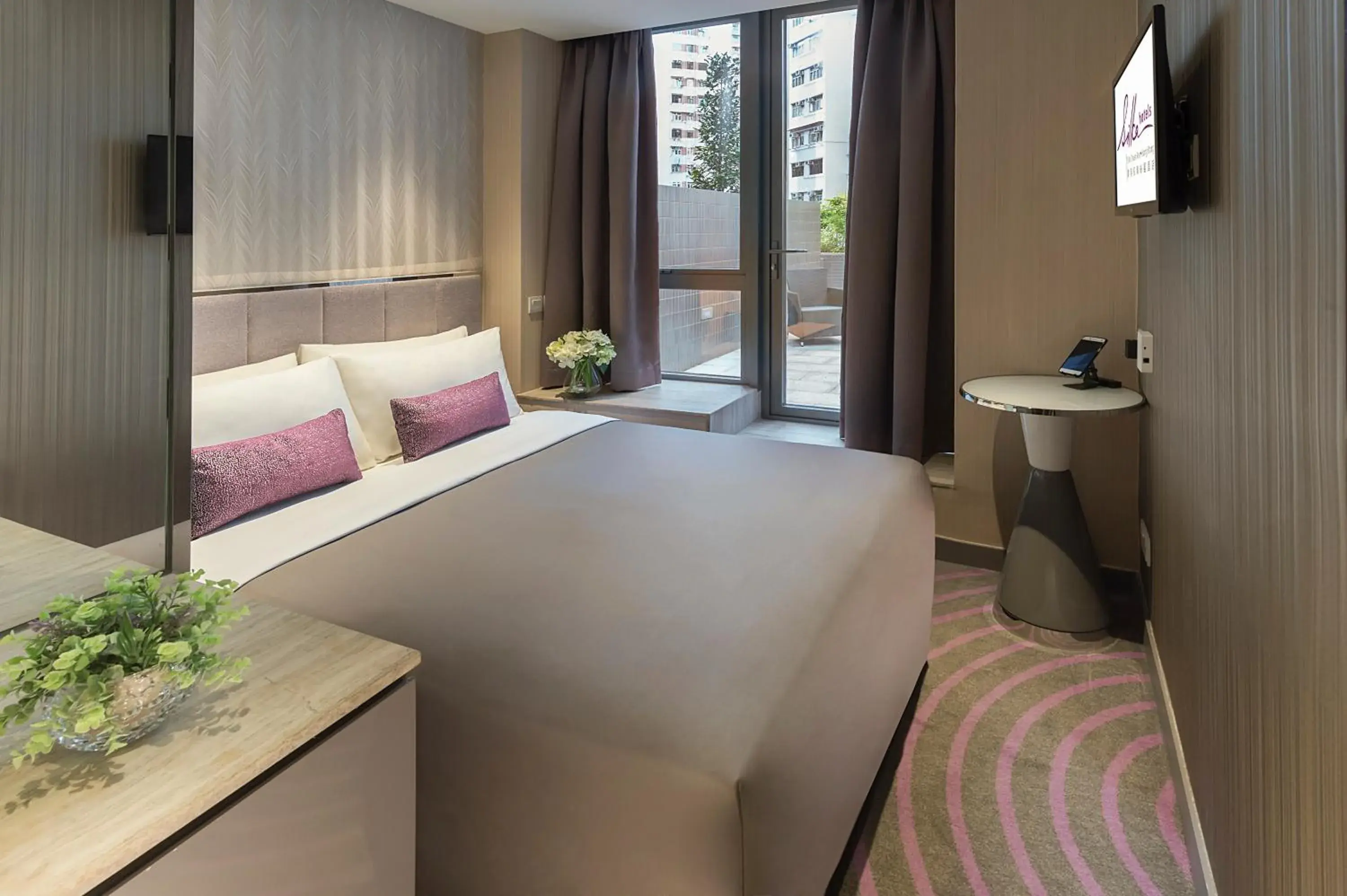 Bedroom, Bed in Silka Tsuen Wan, Hong Kong Bedroom, Bed in Silka Tsuen Wan, Hong Kong