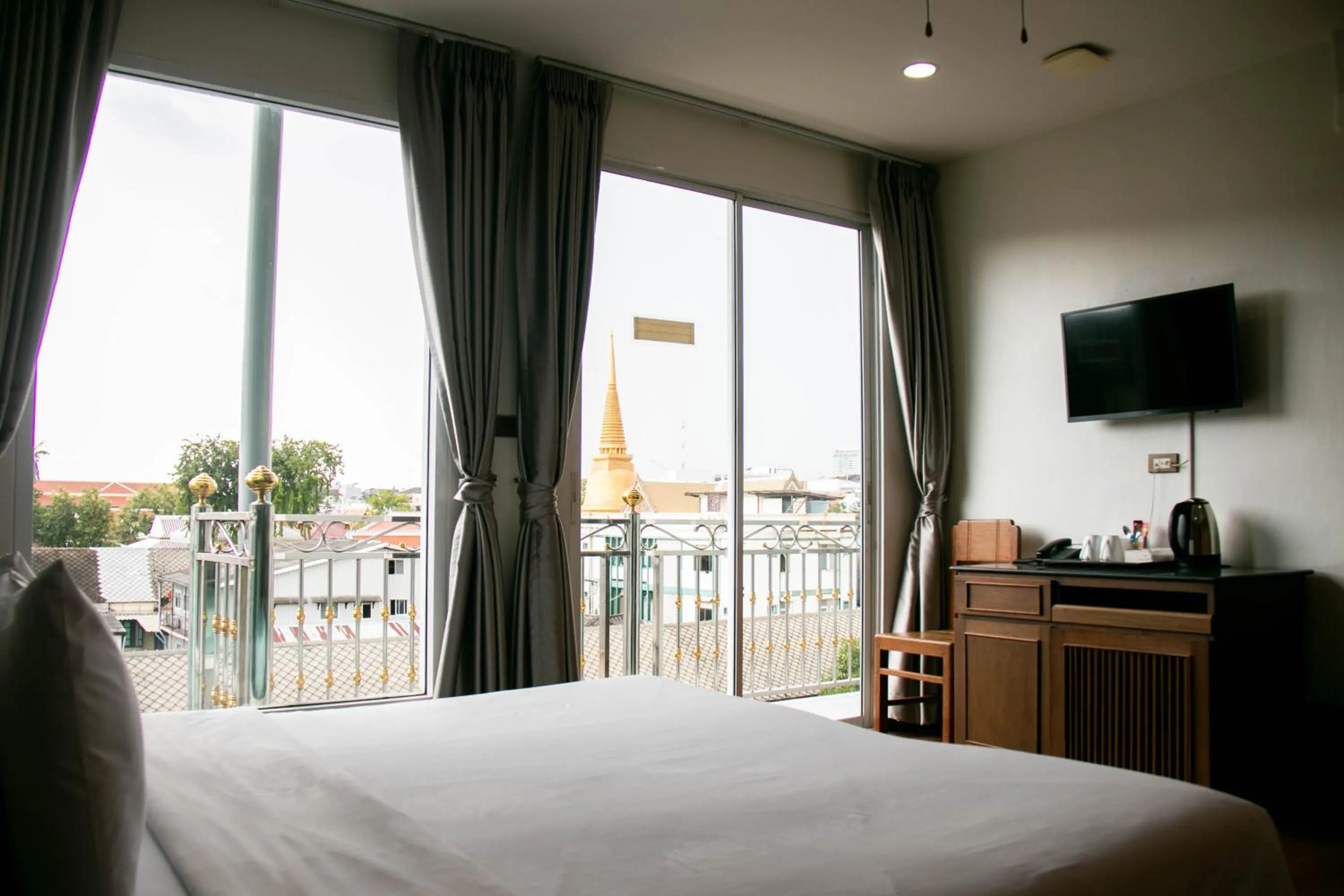 View (from property/room), Bed in Lamphu Tree House Boutique Hotel
