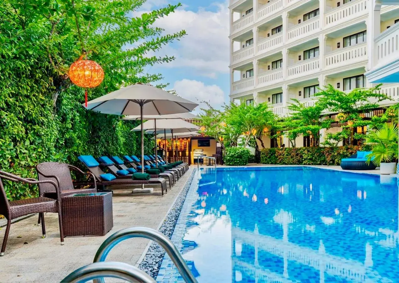 Swimming pool in Wyndham Garden Hoi An Cua Dai Beach Swimming pool in Wyndham Garden Hoi An Cua Dai Beach