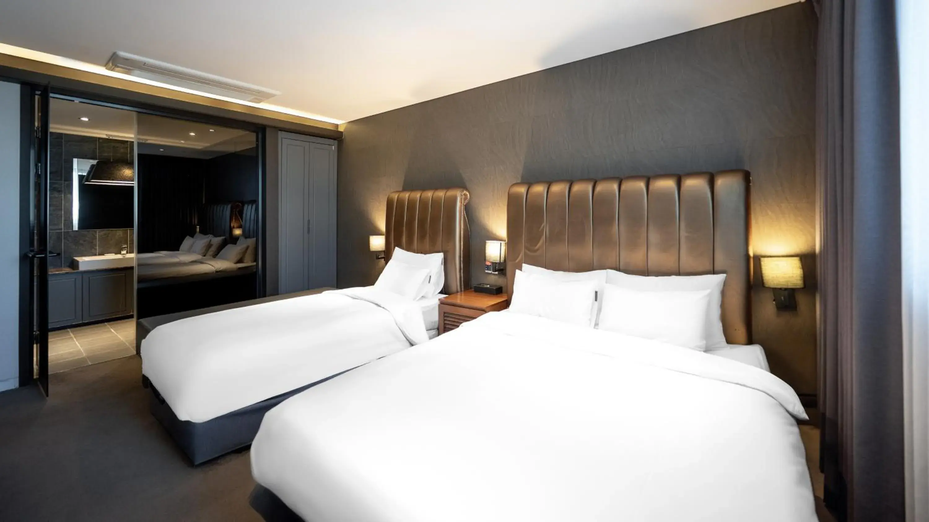 Bed in Golden Business Hotel Bed in Golden Business Hotel