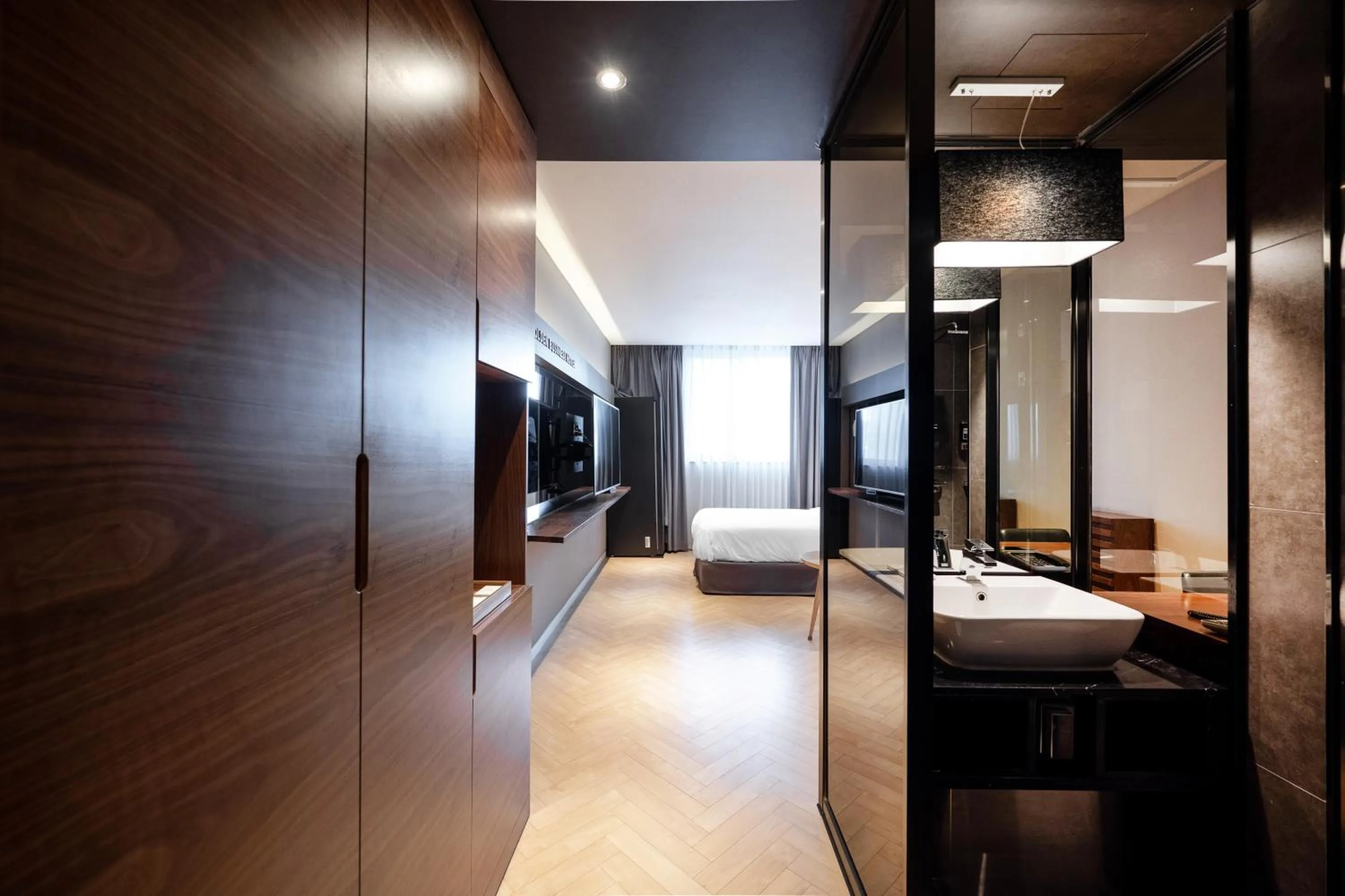 Golden Business Hotel