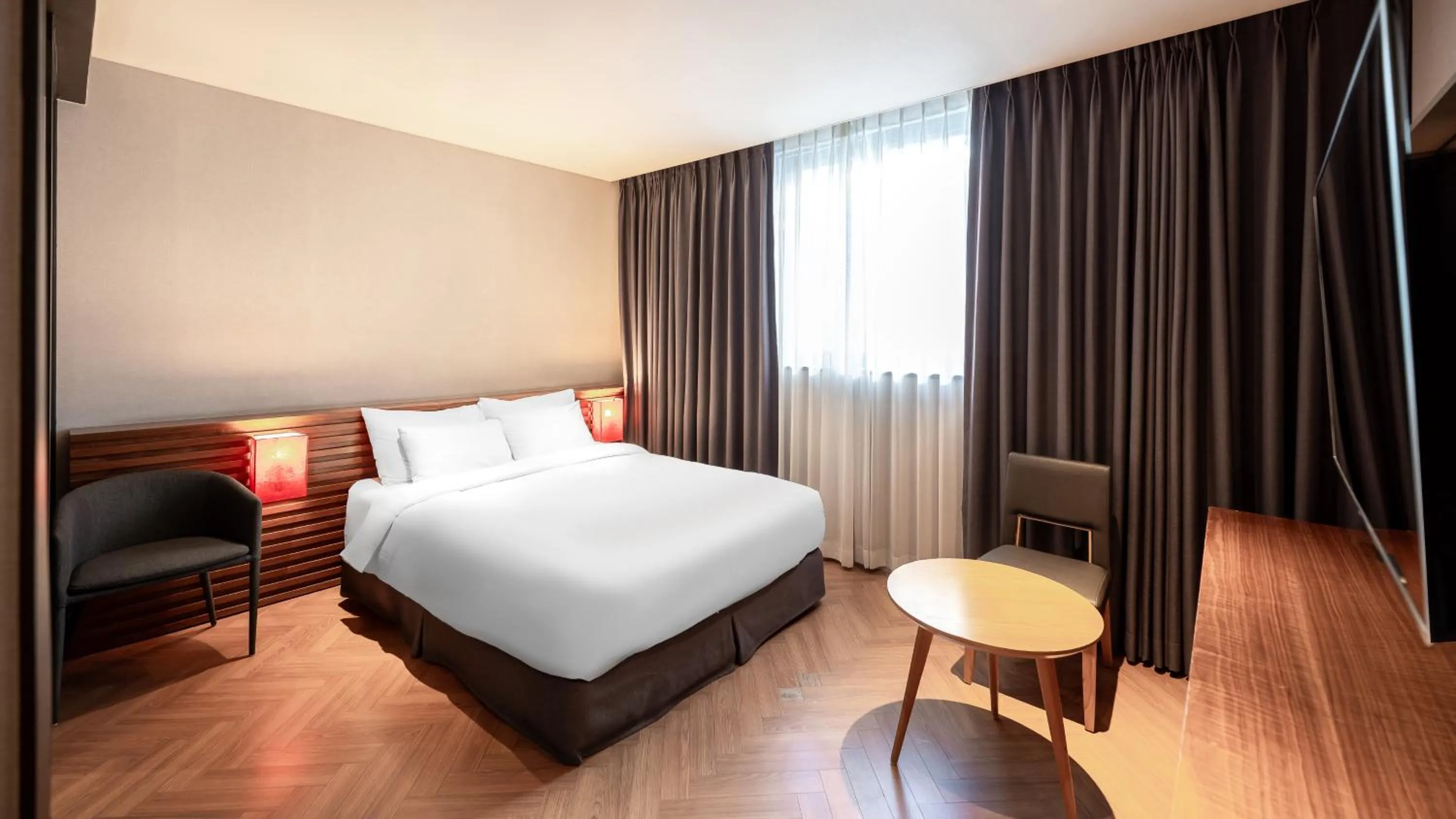 Bed in Golden Business Hotel