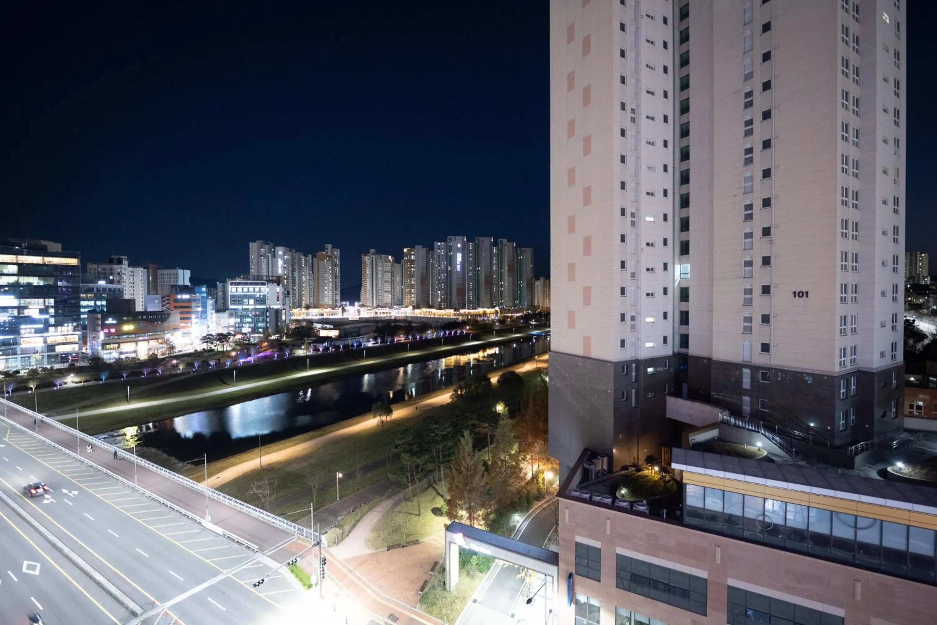 Golden Business Hotel