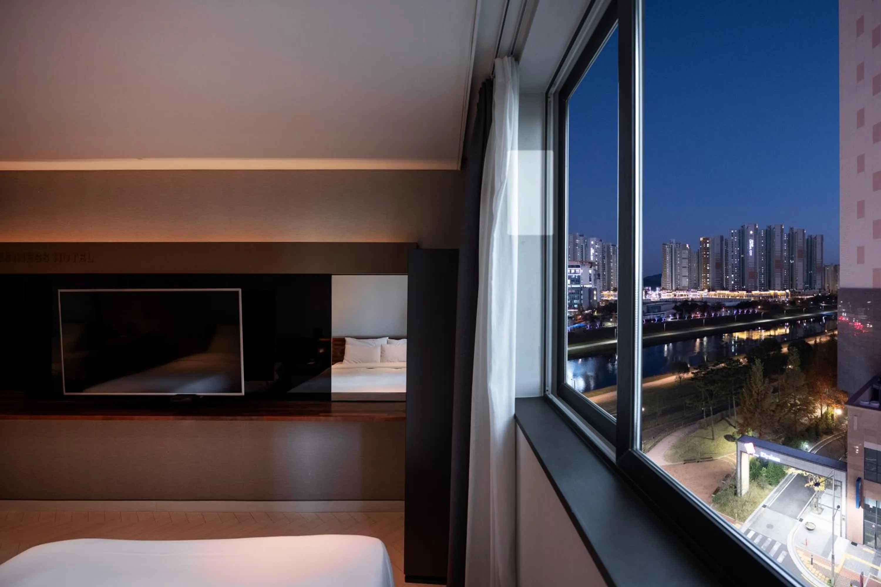 Bed in Golden Business Hotel