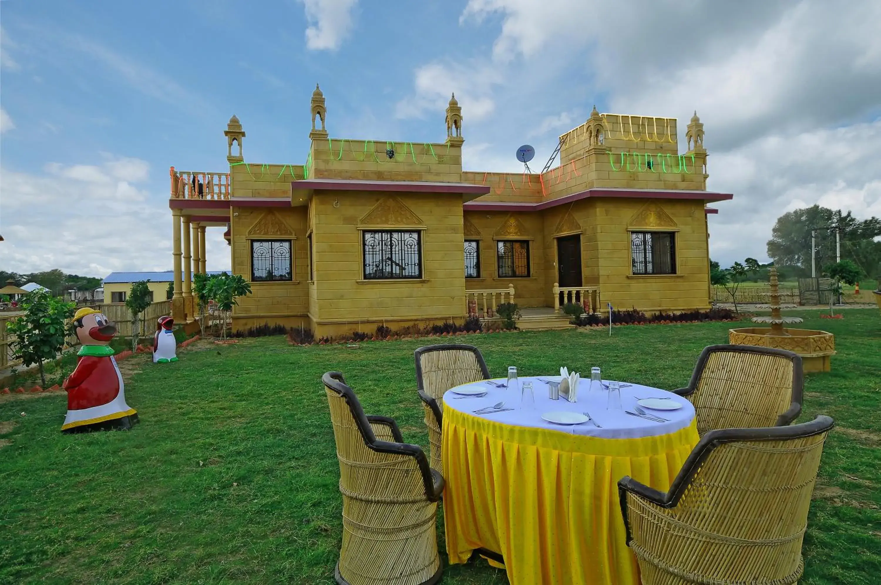 Facade/entrance in Moonlight Nature Resort & Swimming Pool Facade/entrance in Moonlight Nature Resort & Swimming Pool
